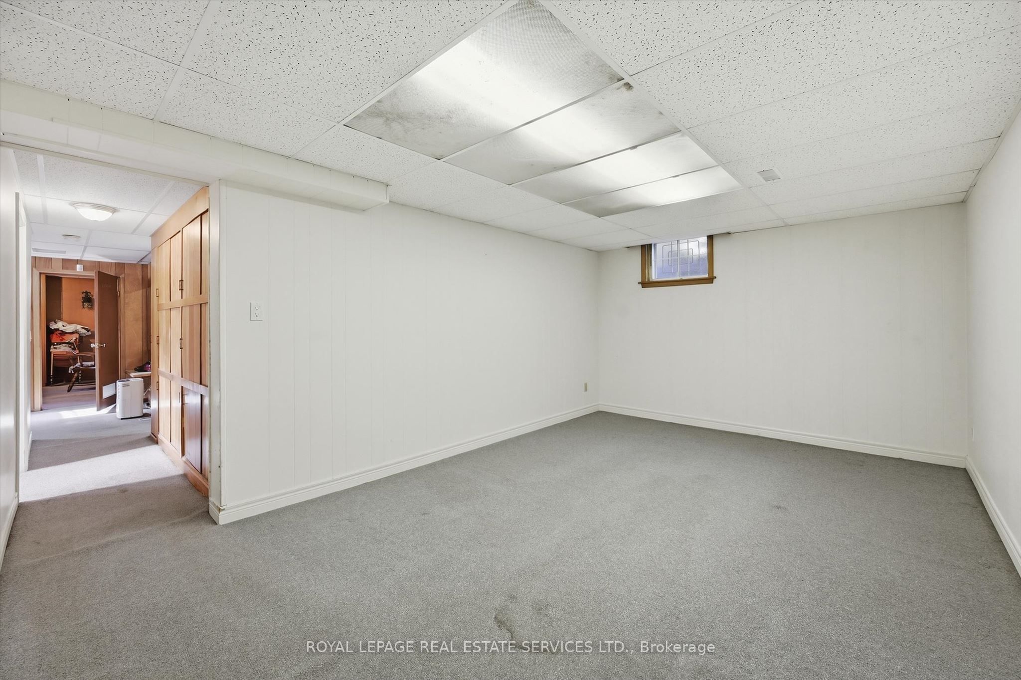 305 Queen Mary Drive Property Photo 34