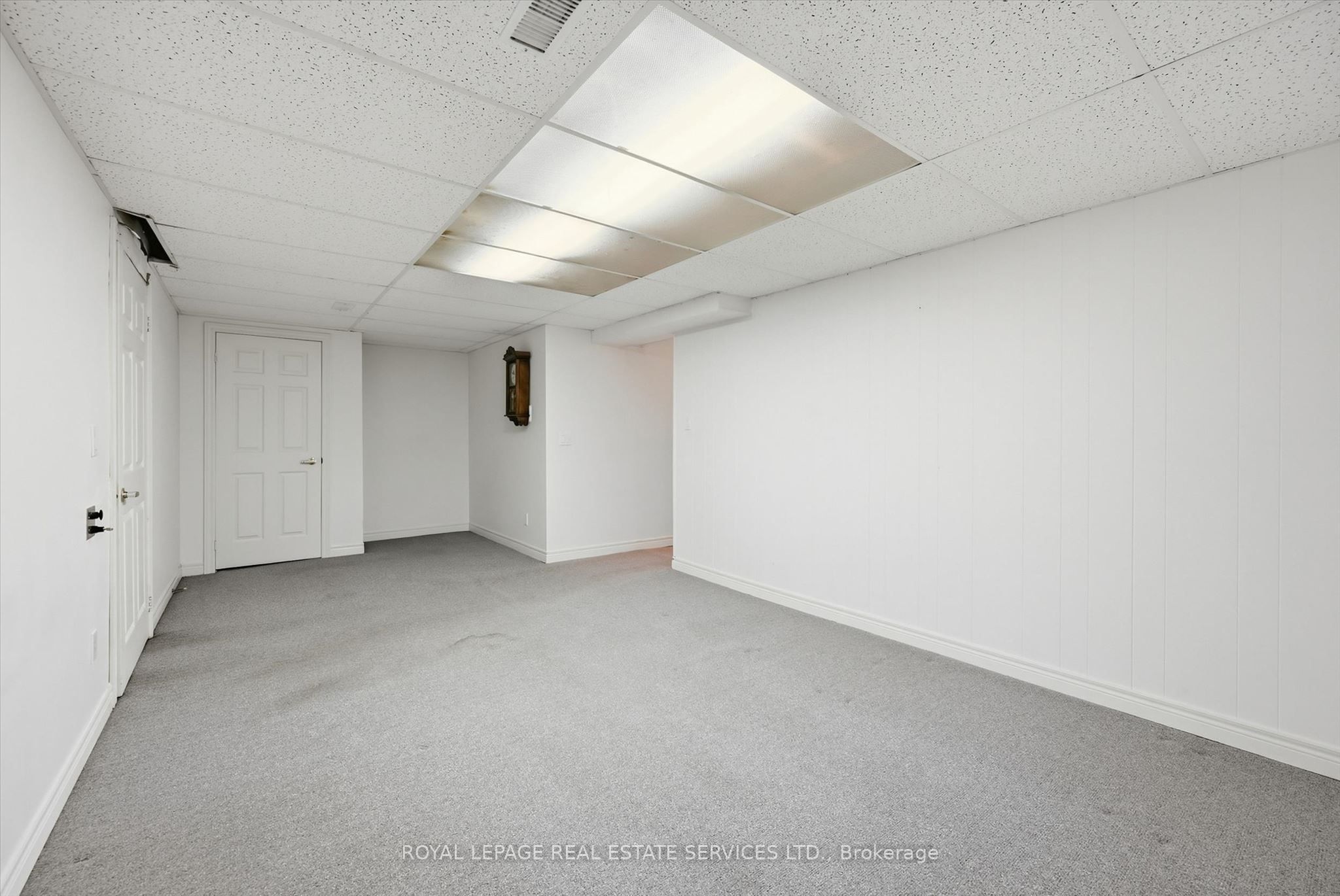 305 Queen Mary Drive Property Photo 35