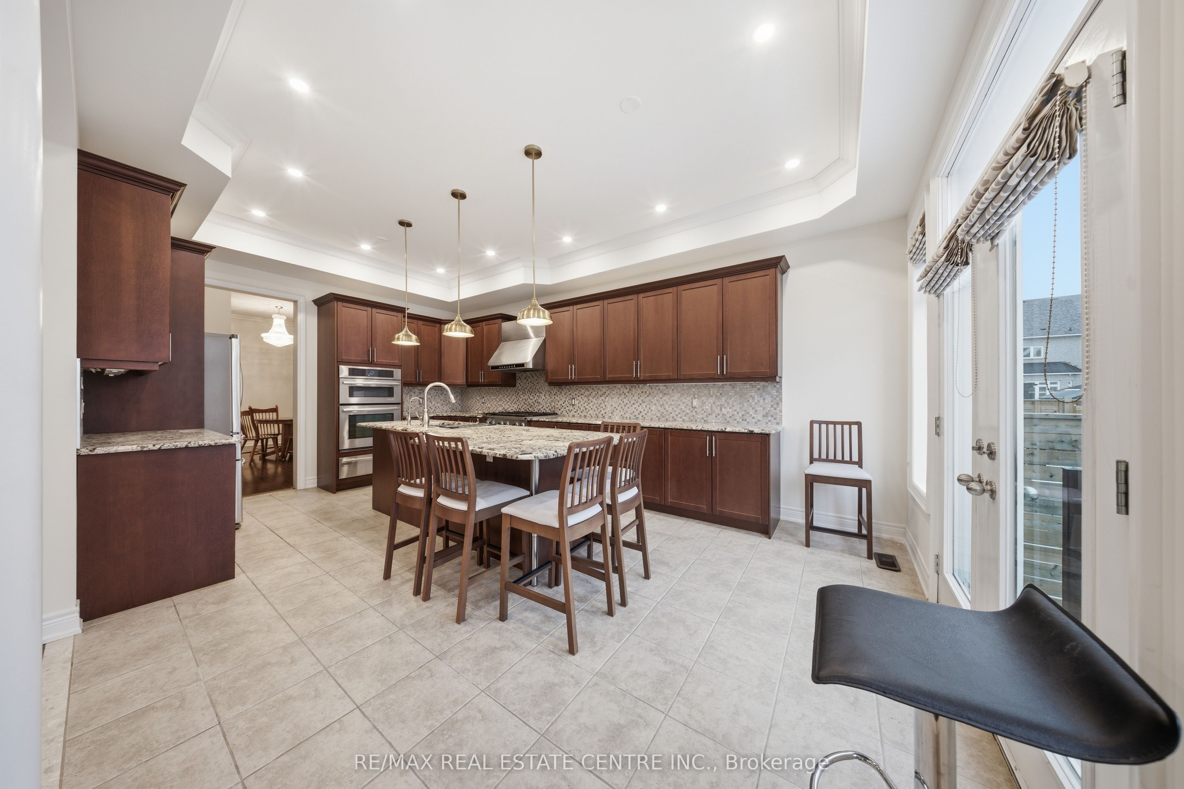 3290 Erin Centre Boulevard Property Photo 15