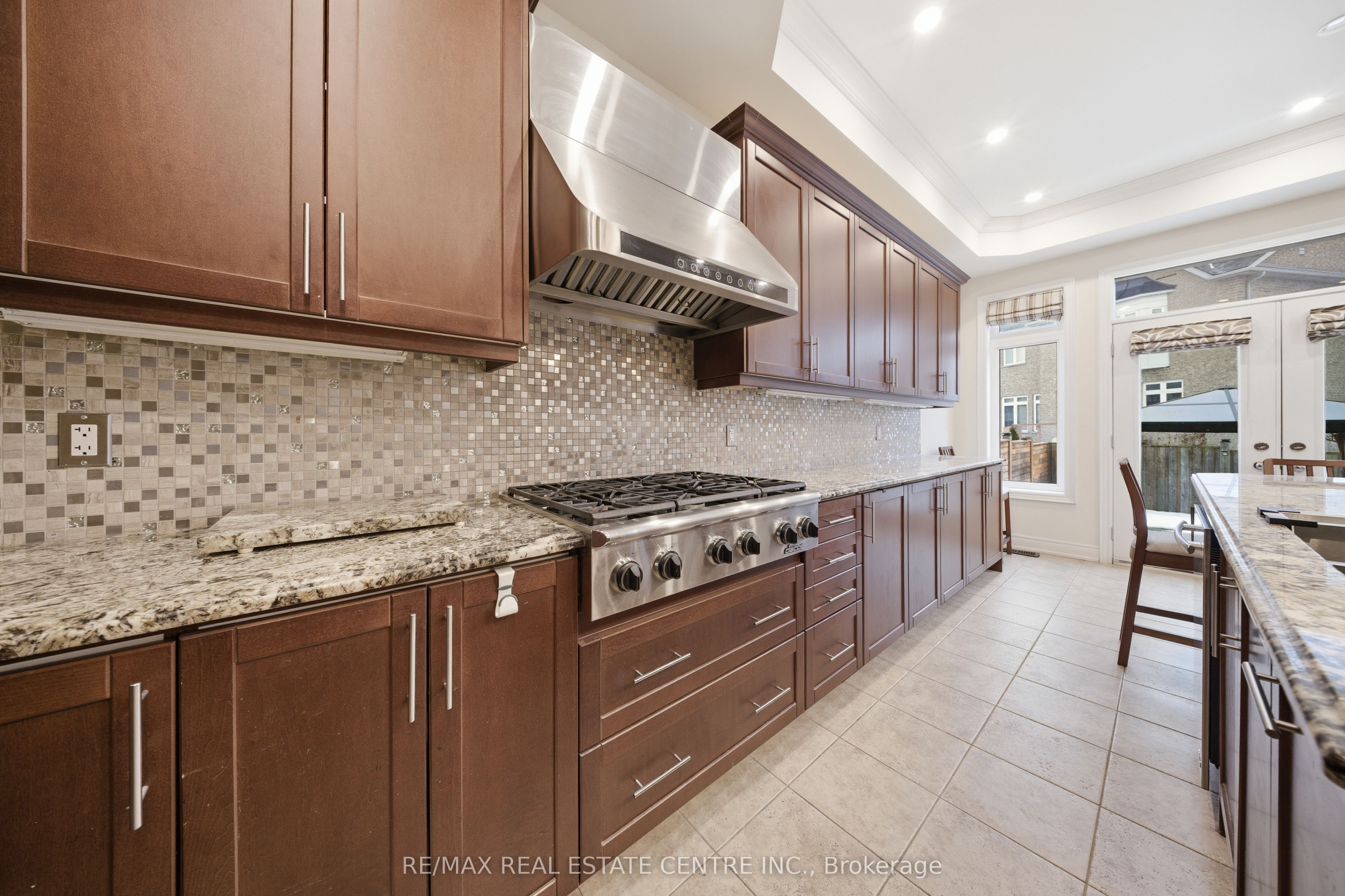 3290 Erin Centre Boulevard Property Photo 18