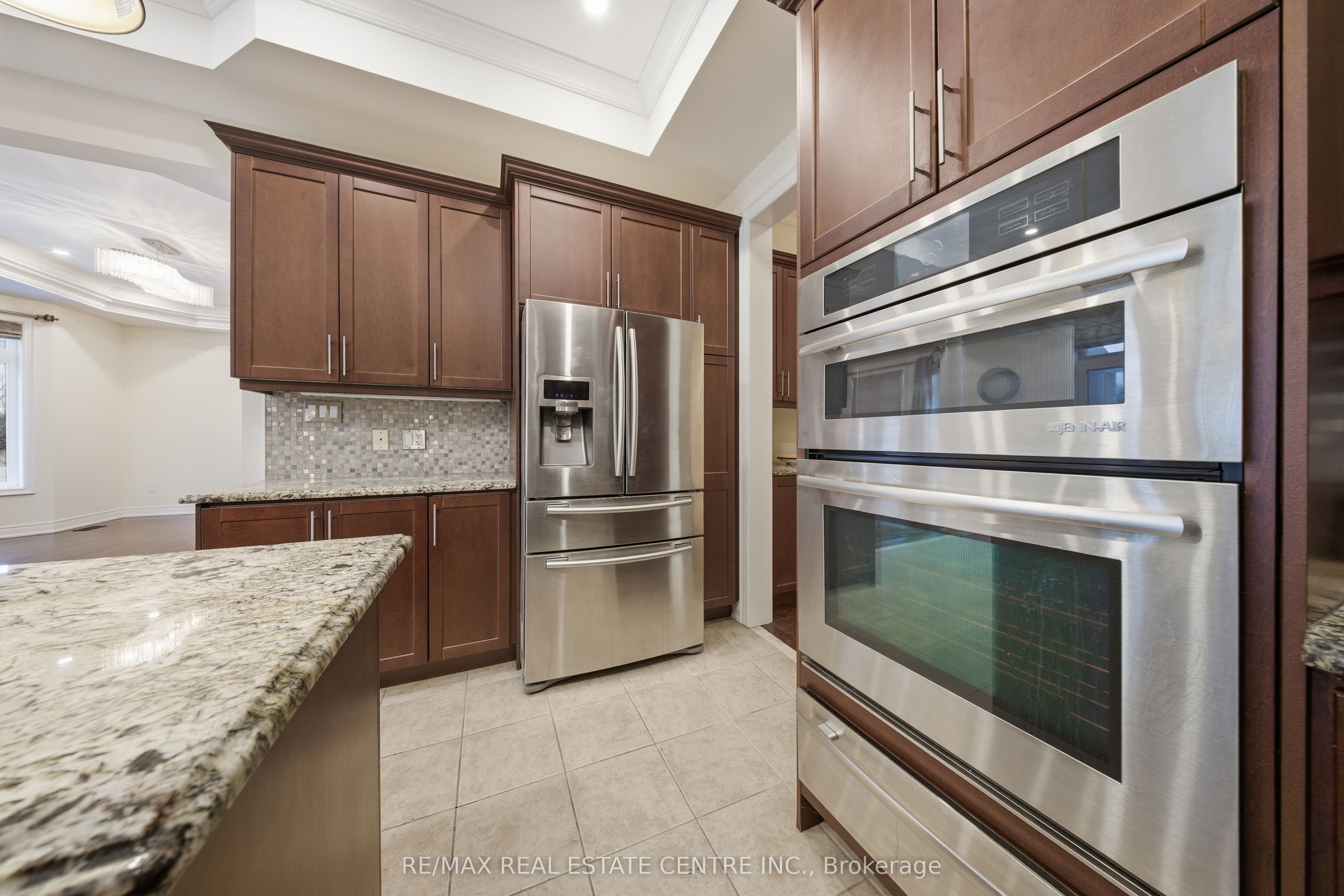 3290 Erin Centre Boulevard Property Photo 19
