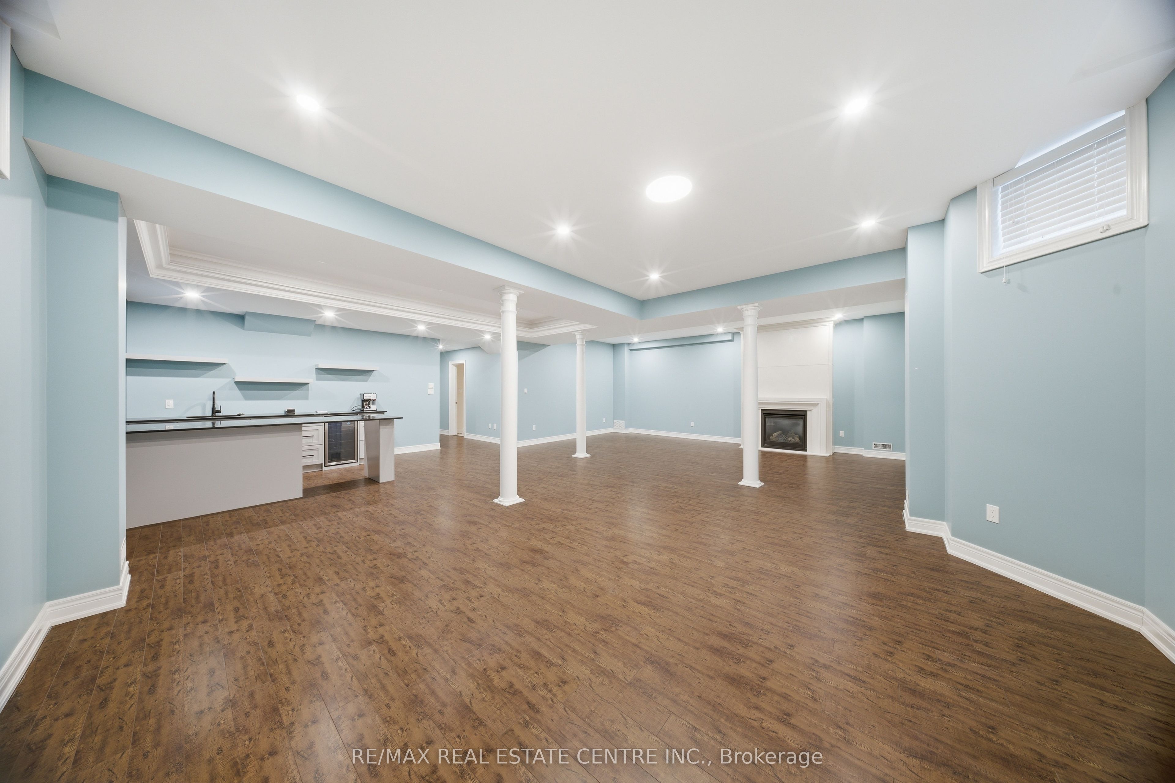 3290 Erin Centre Boulevard Property Photo 26