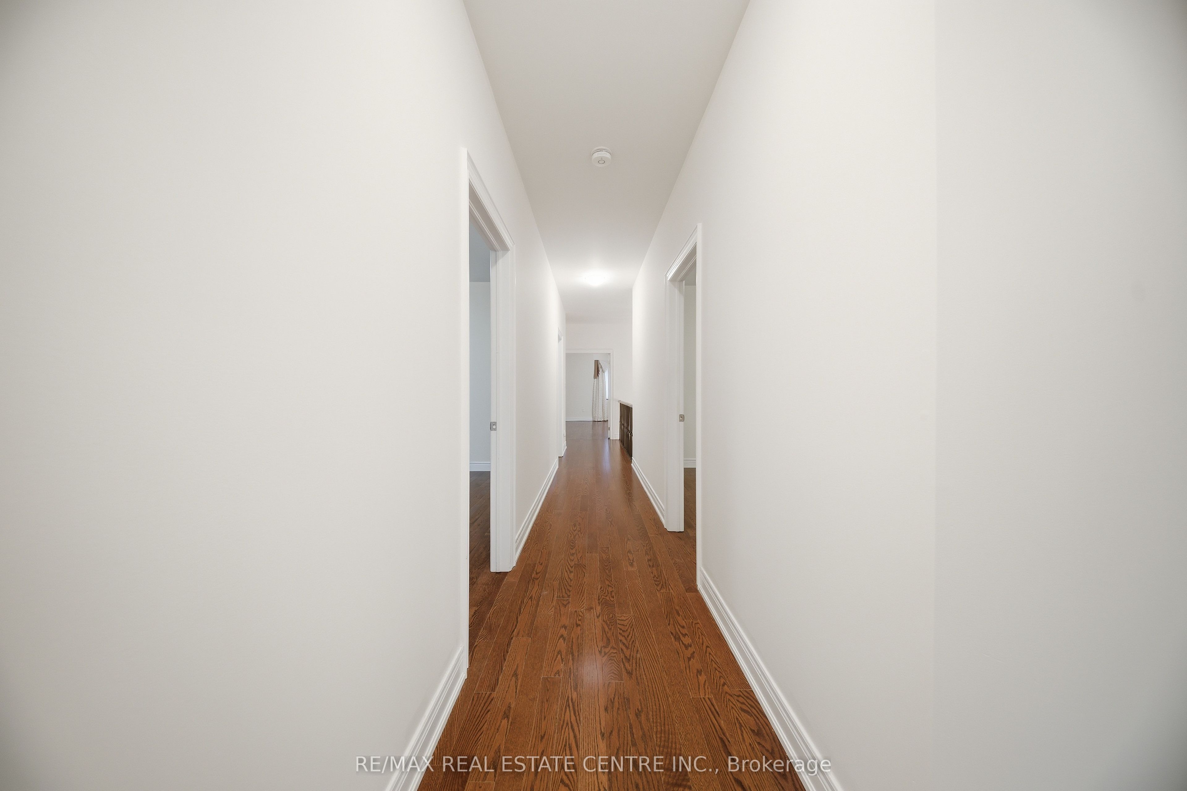 3290 Erin Centre Boulevard Property Photo 29