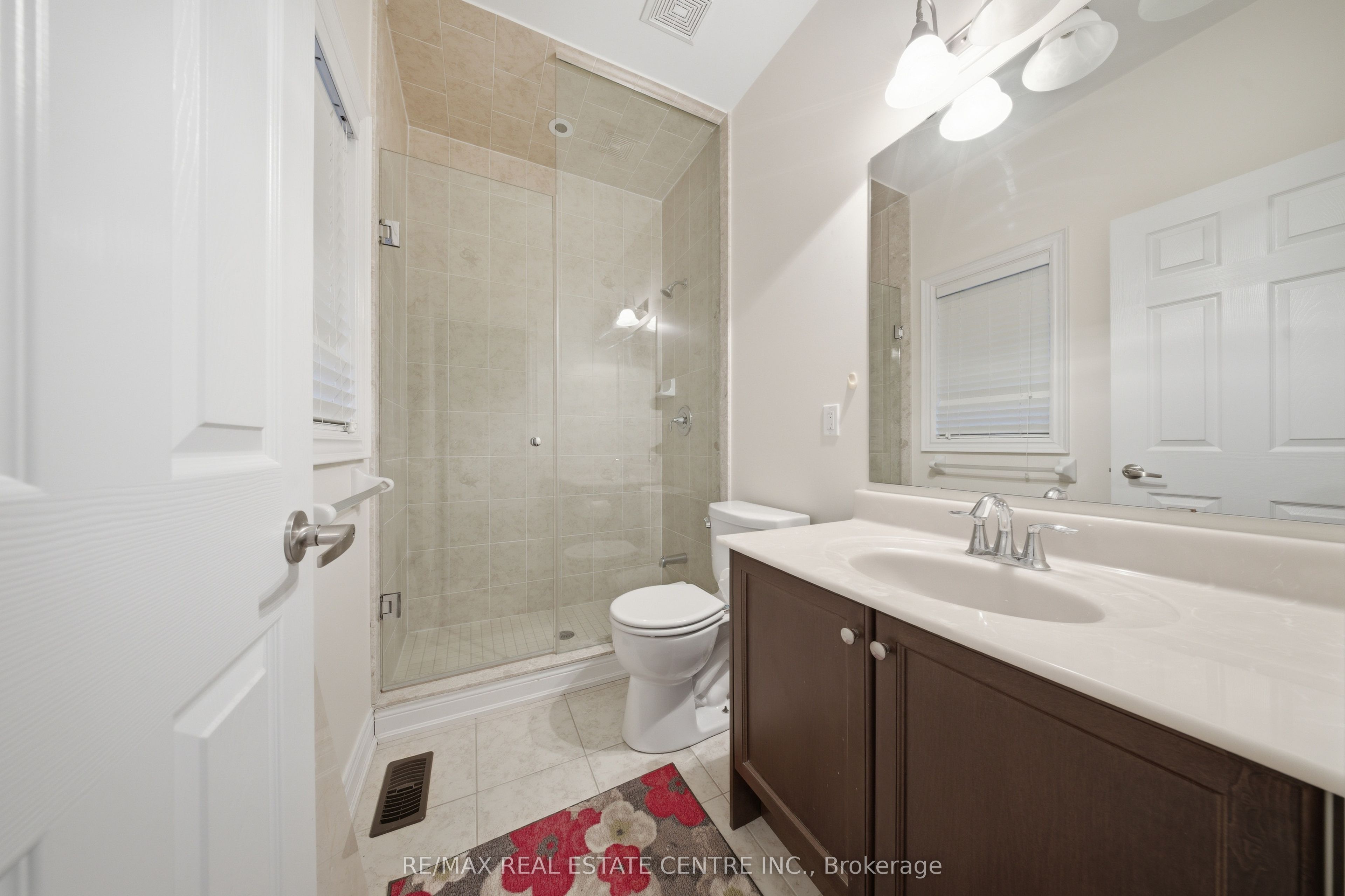 3290 Erin Centre Boulevard Property Photo 33