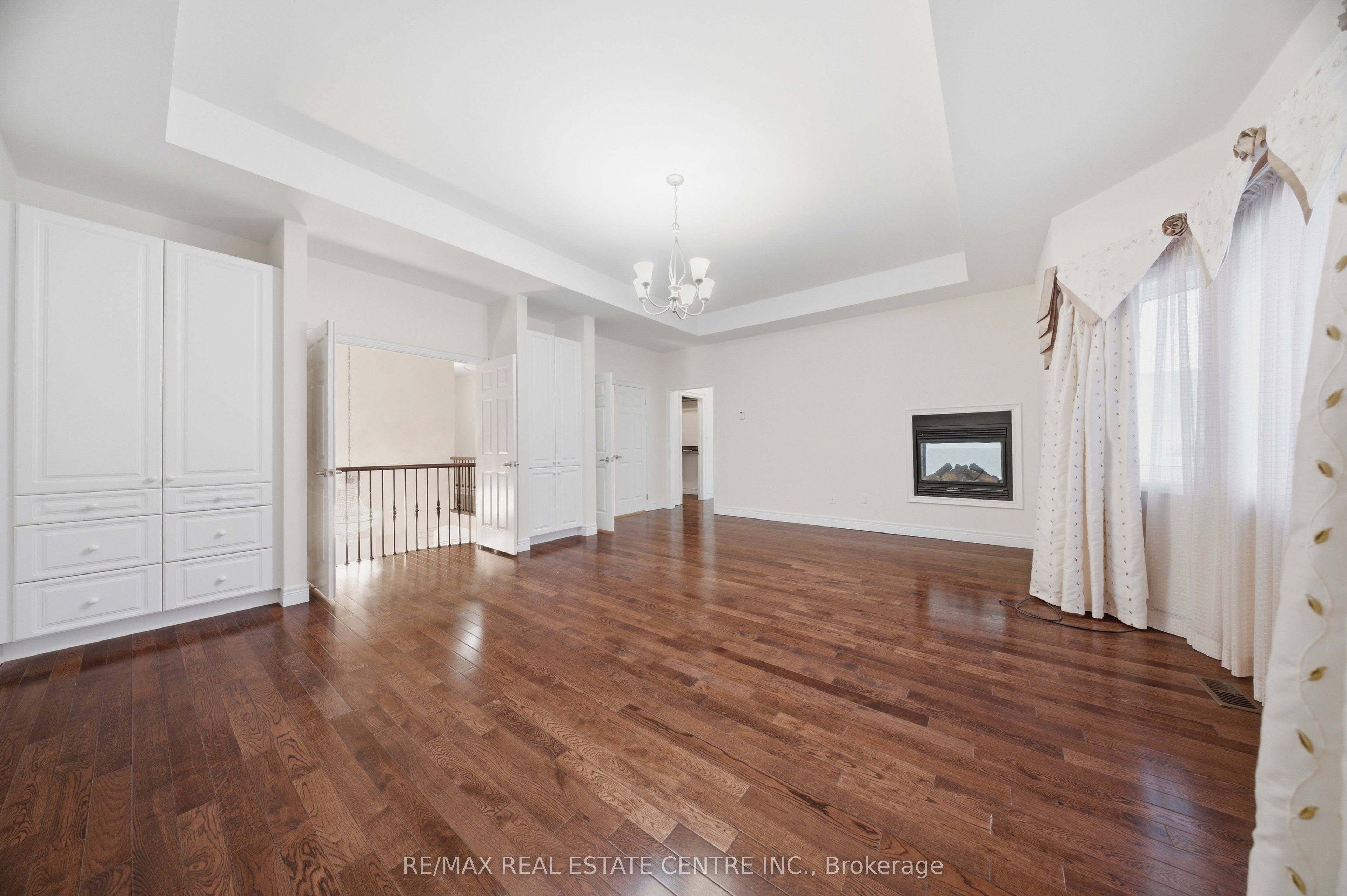 3290 Erin Centre Boulevard Property Photo 37