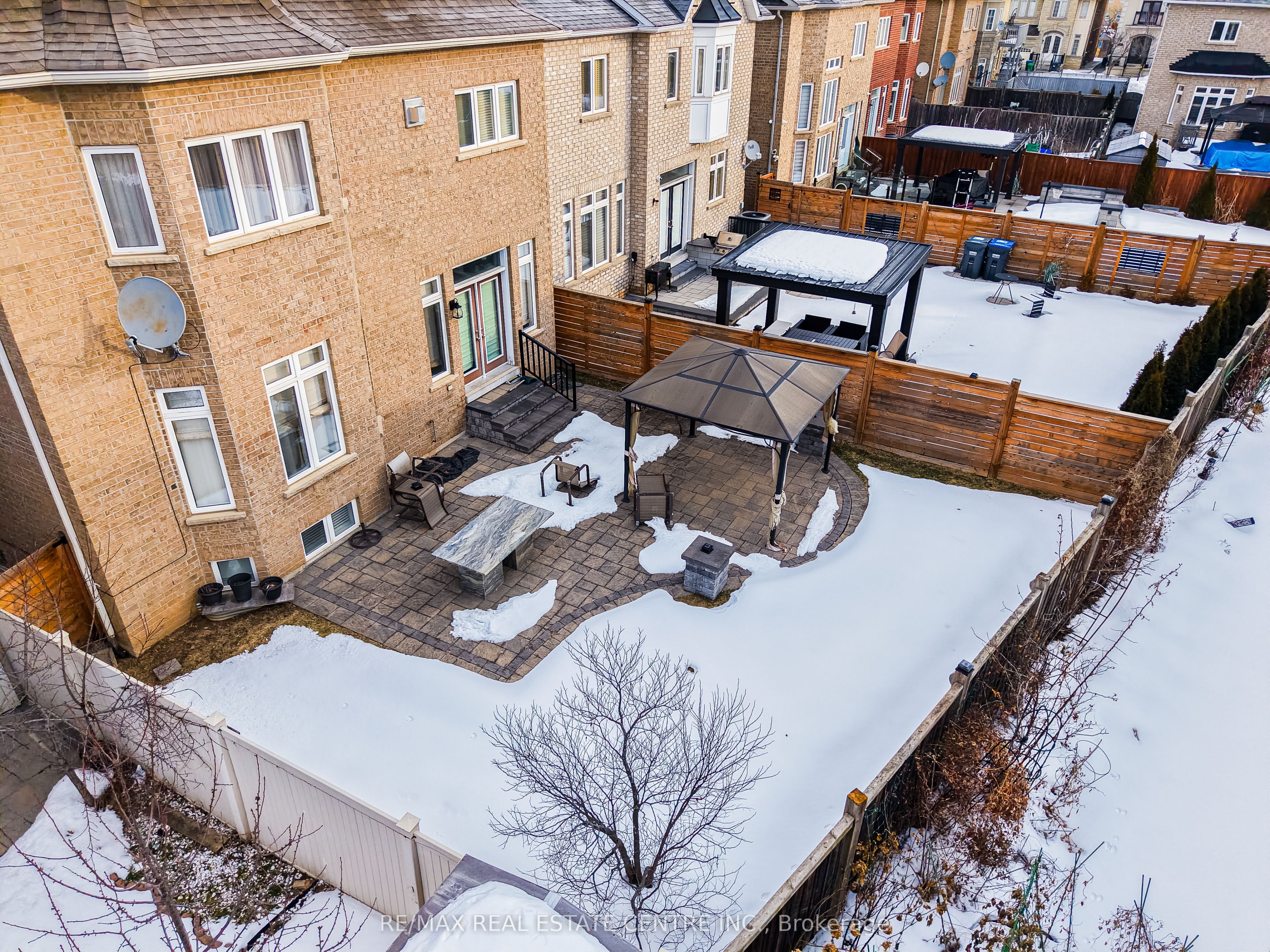 3290 Erin Centre Boulevard Property Photo 45