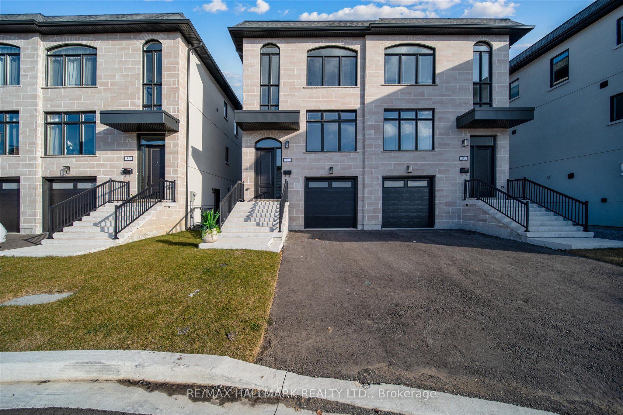 31 St.gaspar's Court Property Photo 1