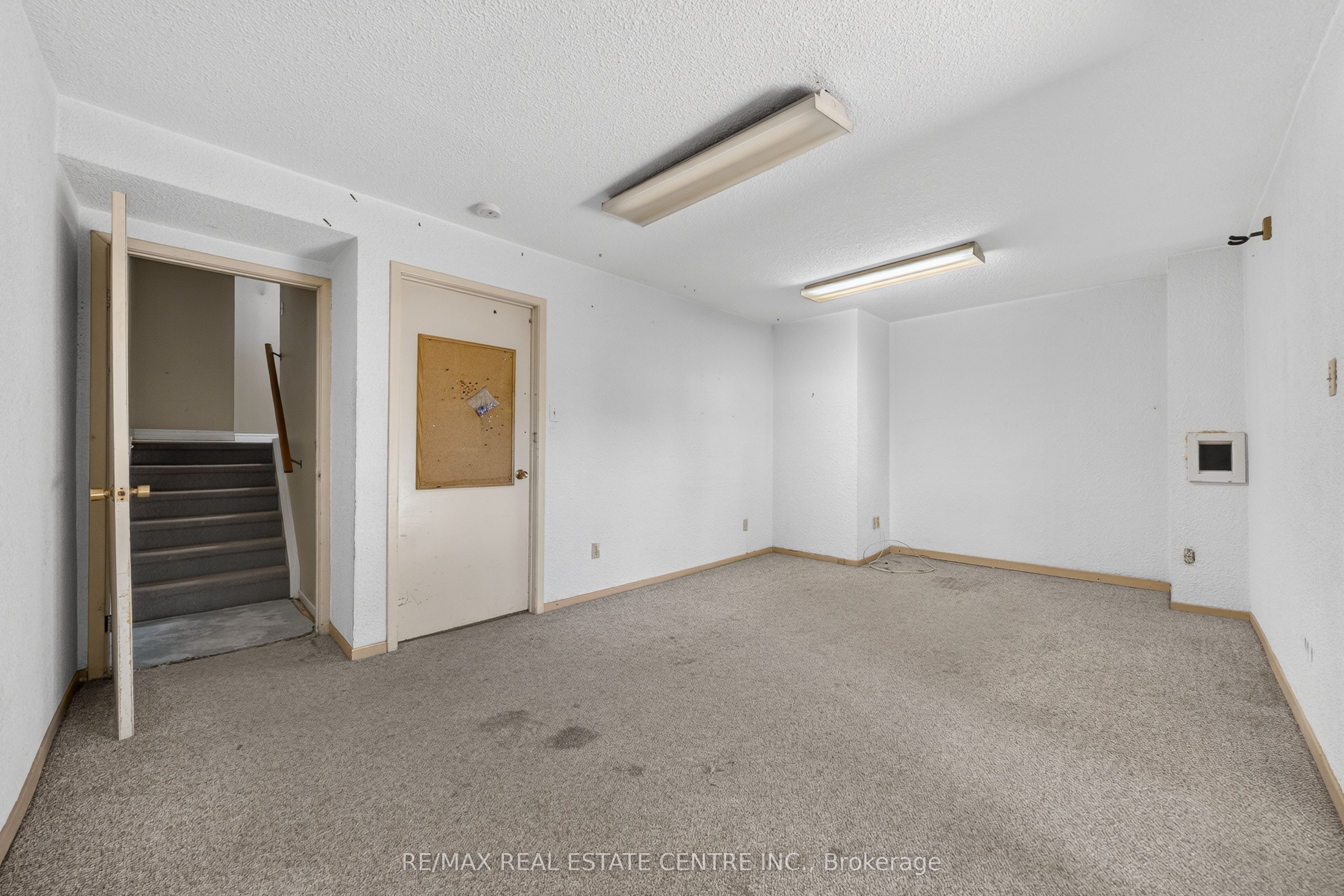660 Oxford Road 35 Property Photo 15