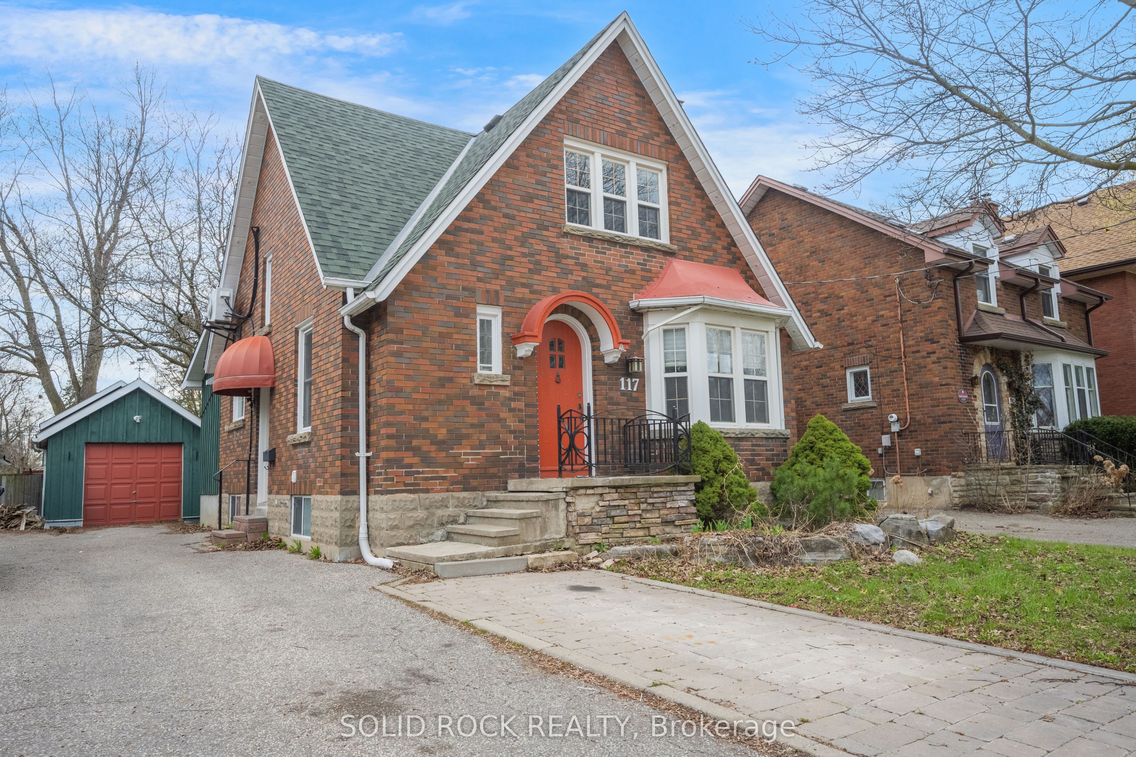 117 Mill Street S Property Photo 1
