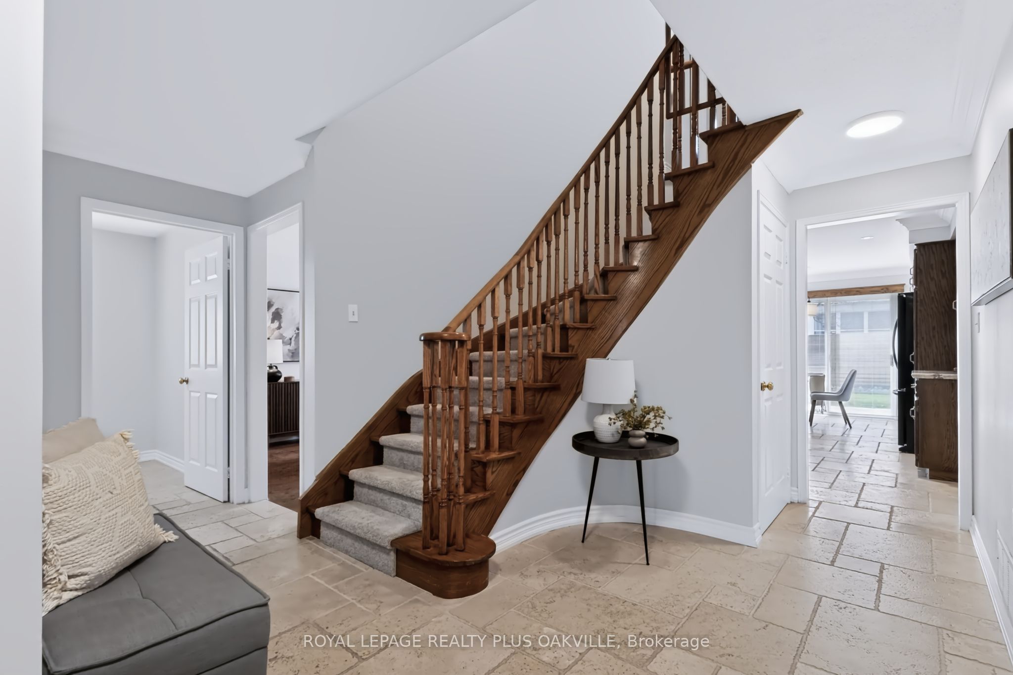 279 Hickory Circle Property Photo 8