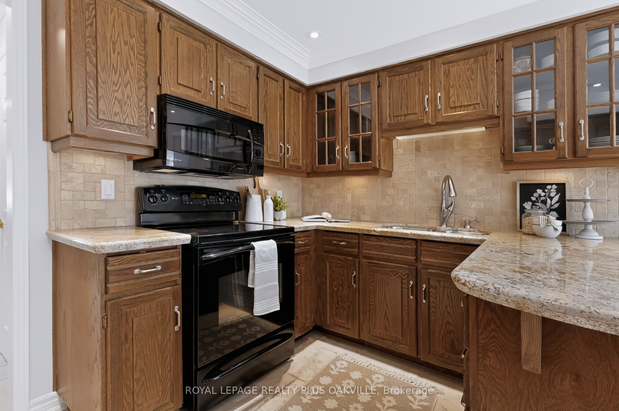 279 Hickory Circle Property Photo 18