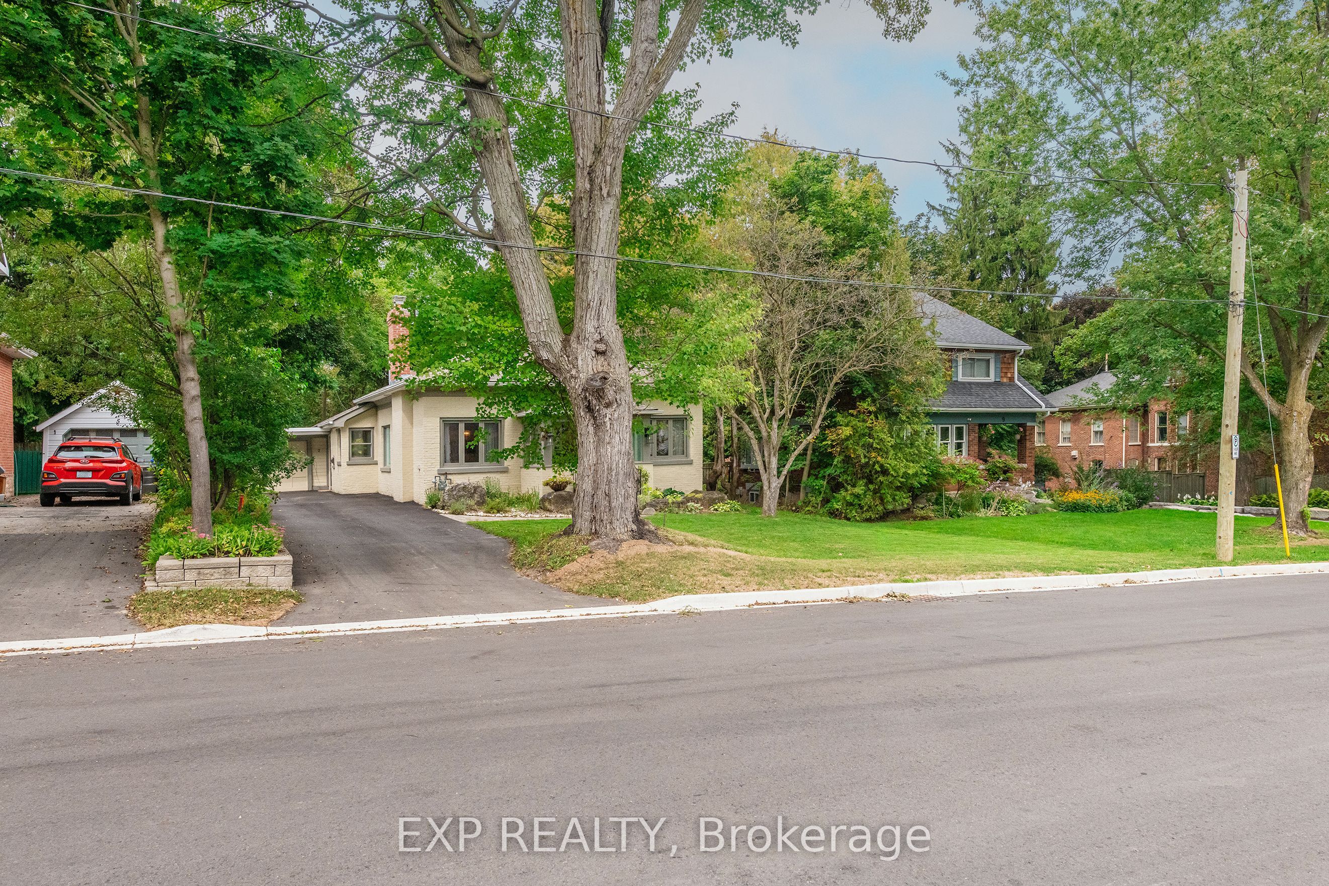 7 Third Avenue Property Photo 3