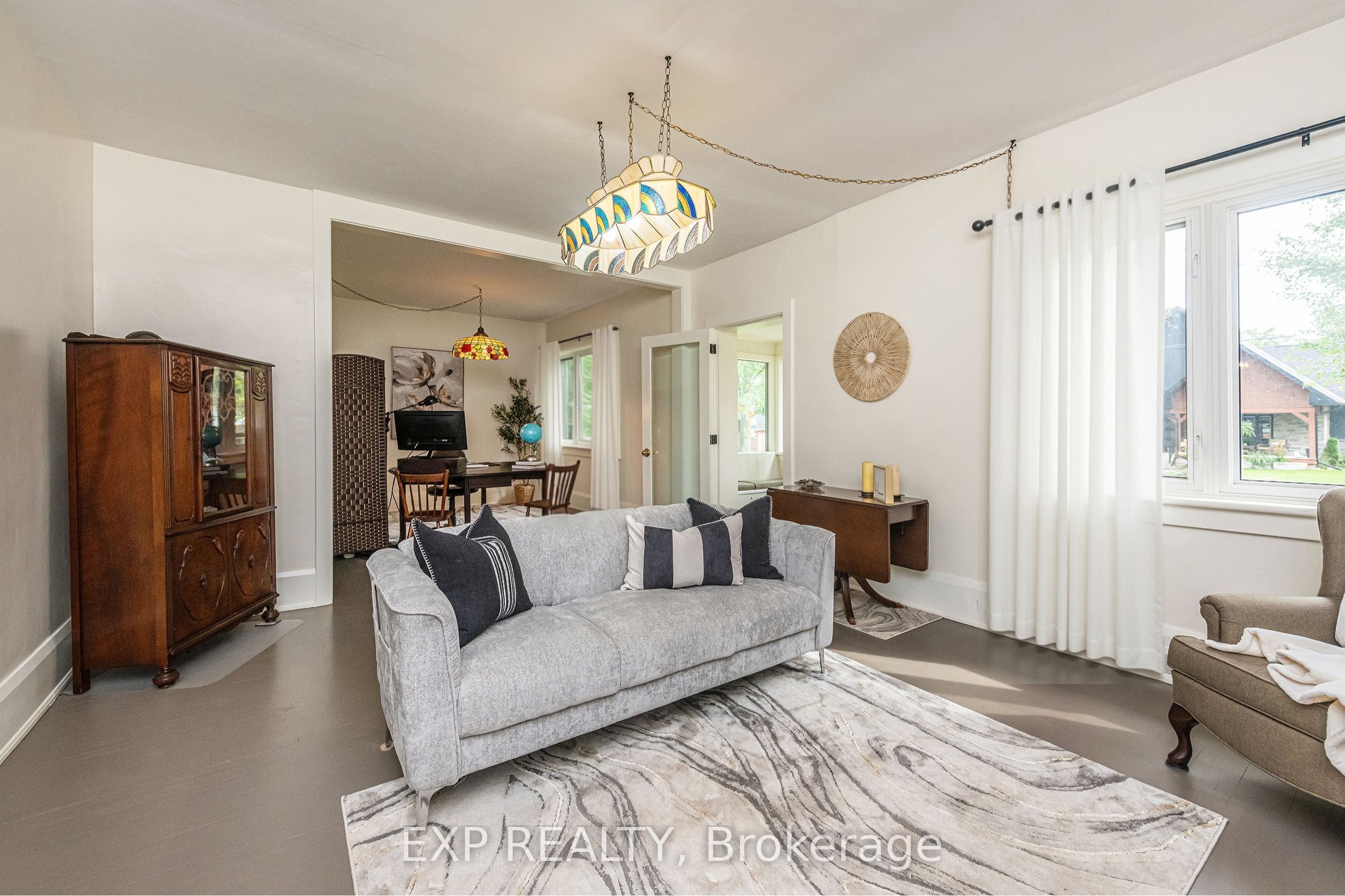 7 Third Avenue Property Photo 9