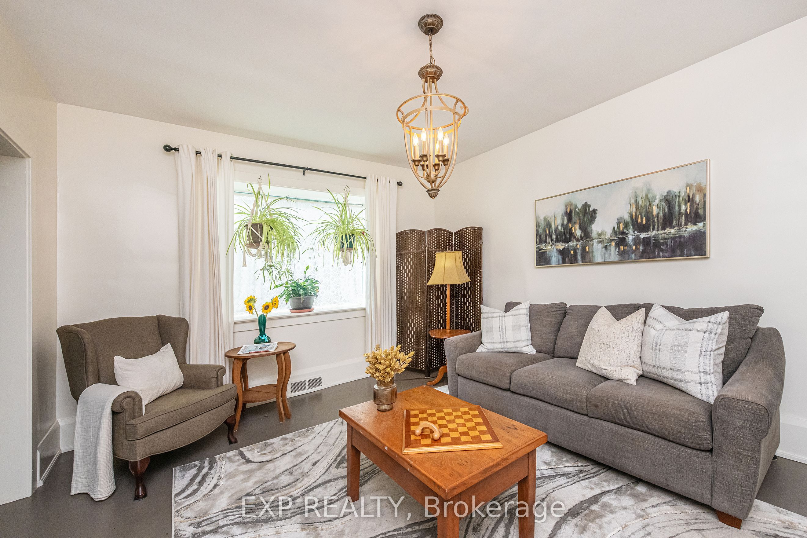 7 Third Avenue Property Photo 16