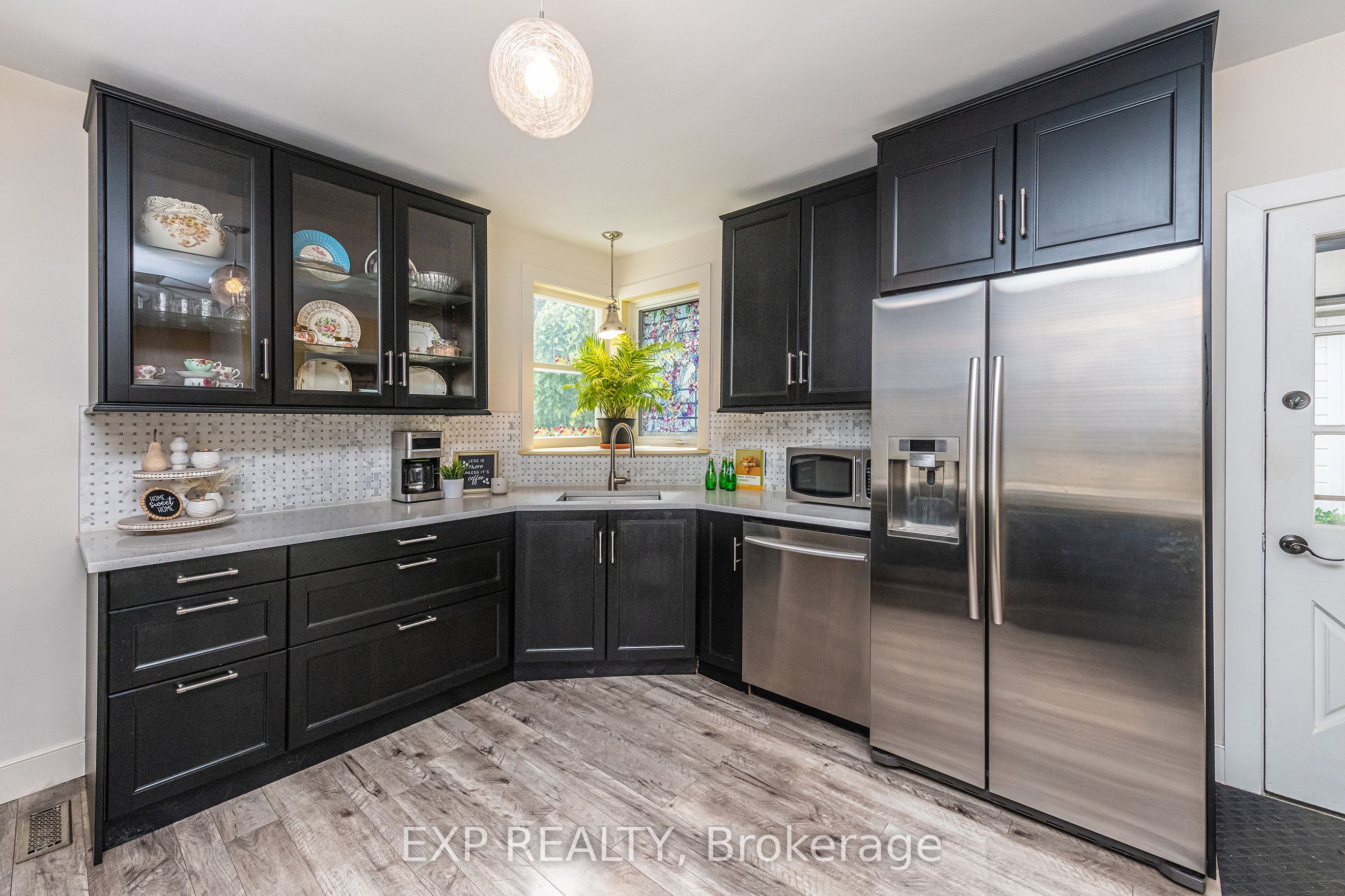 7 Third Avenue Property Photo 20