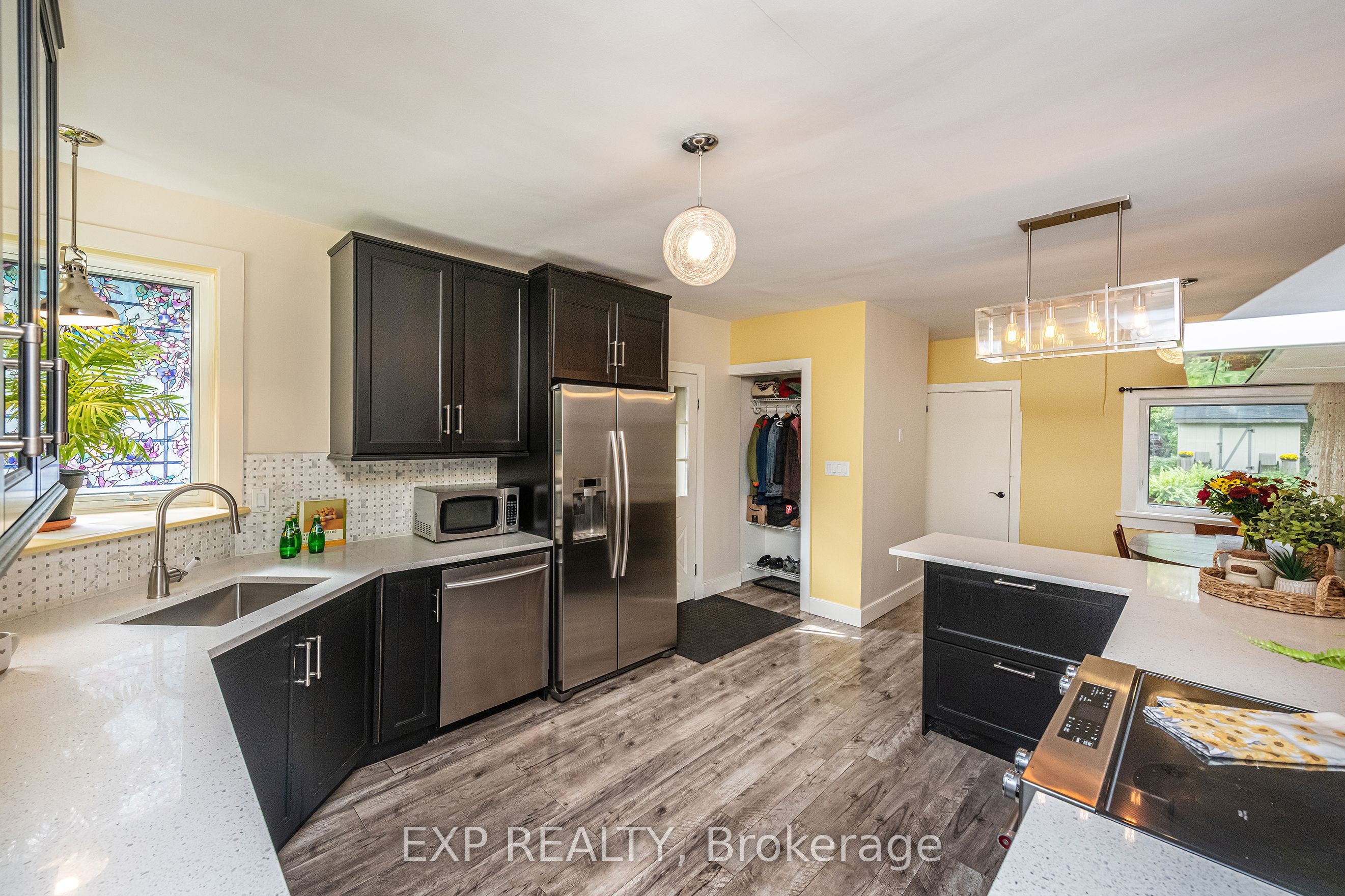 7 Third Avenue Property Photo 21