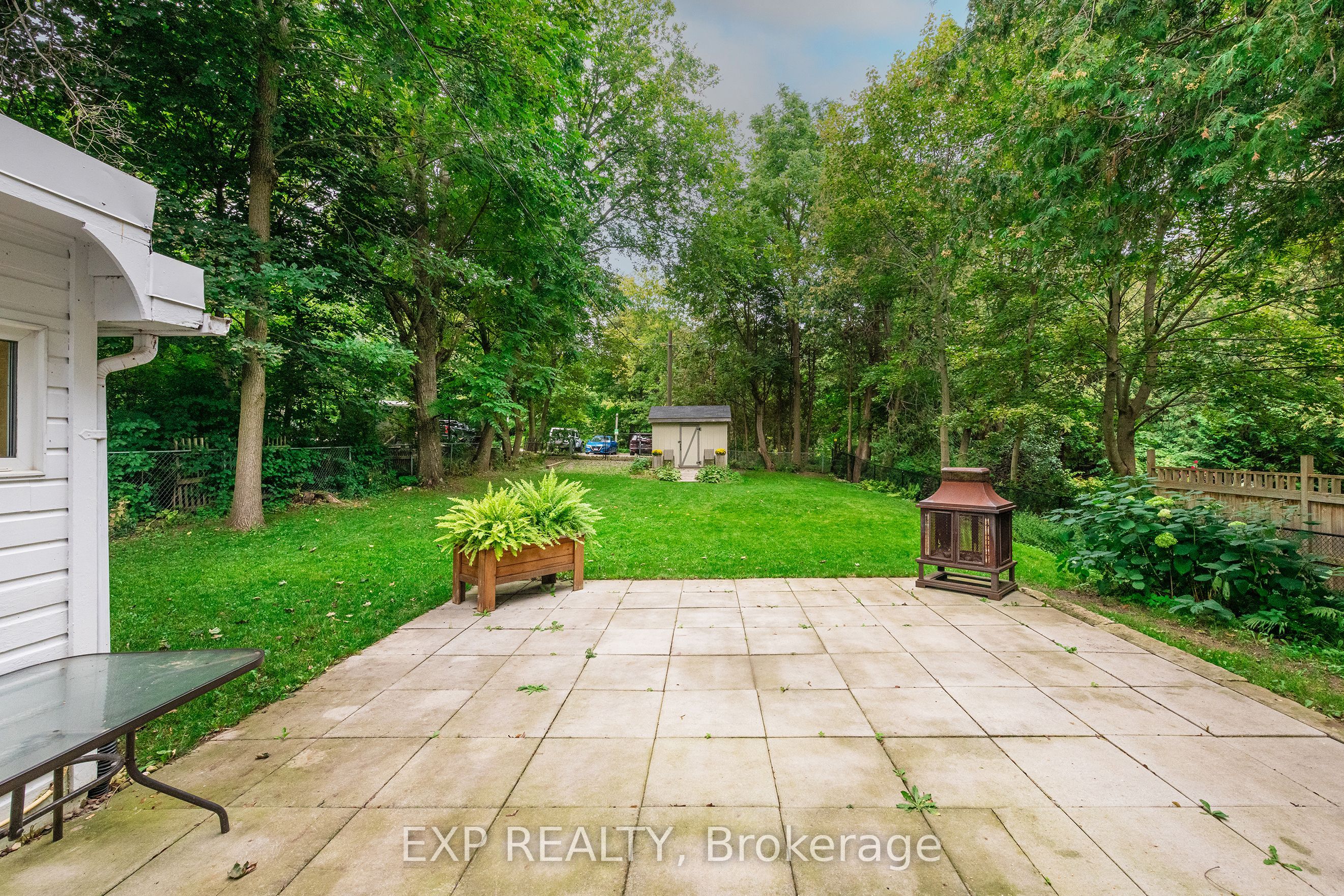 7 Third Avenue Property Photo 39