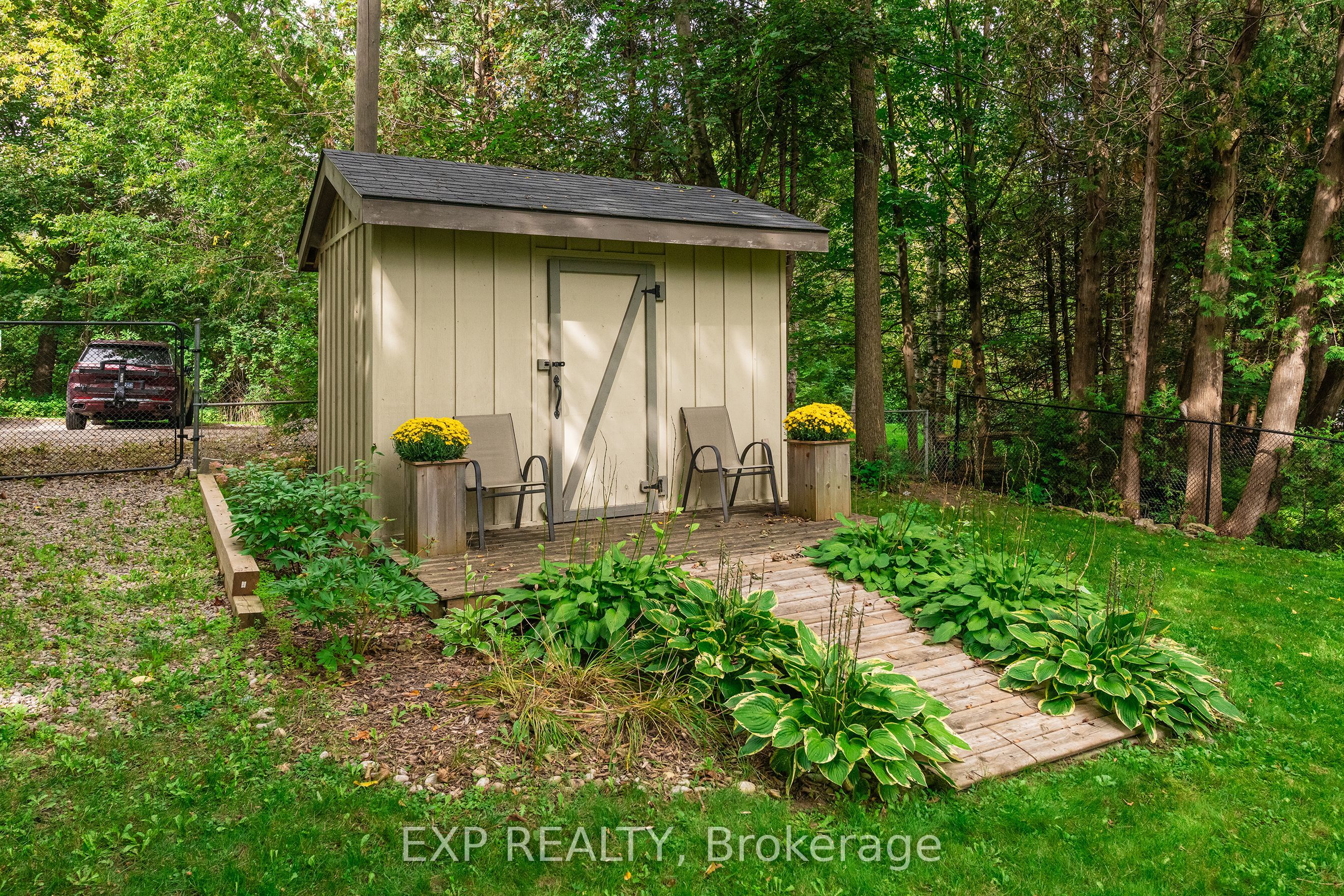 7 Third Avenue Property Photo 45
