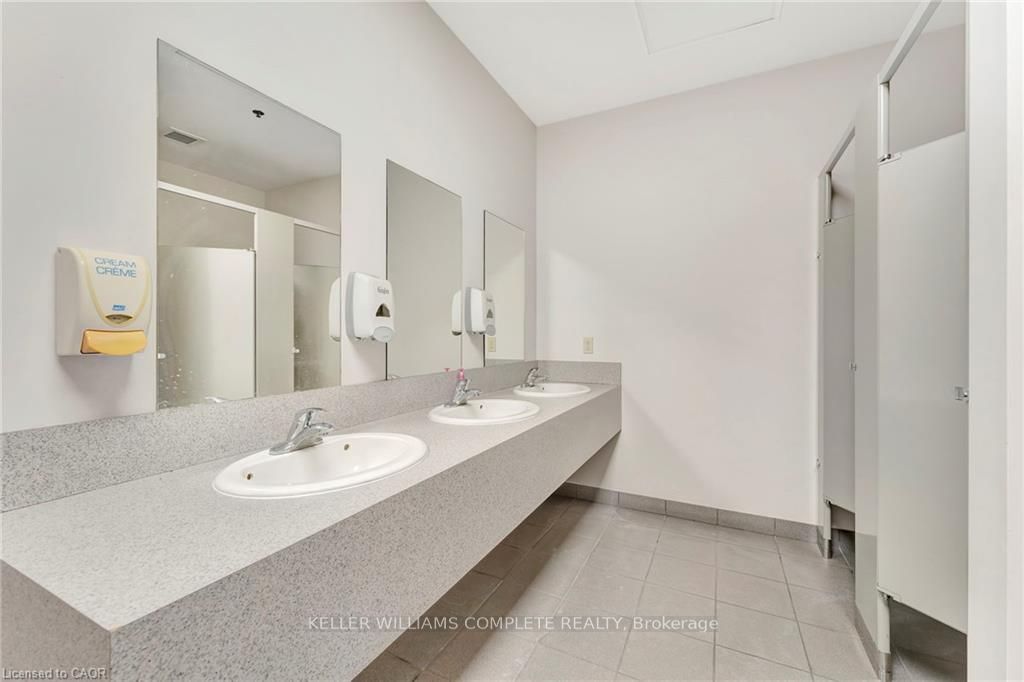 2189 Speers Road Property Photo 16