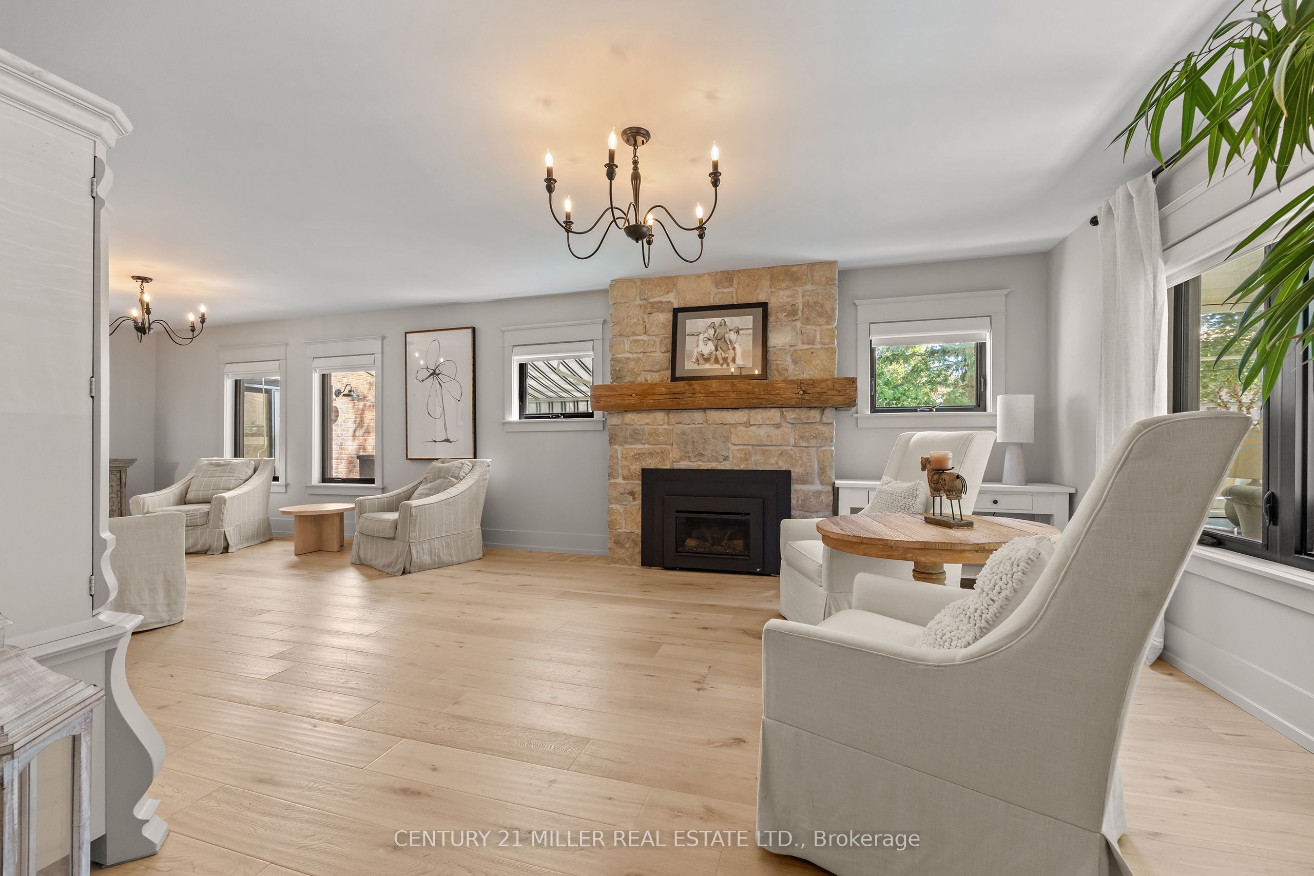139 Allan Street Property Photo 9