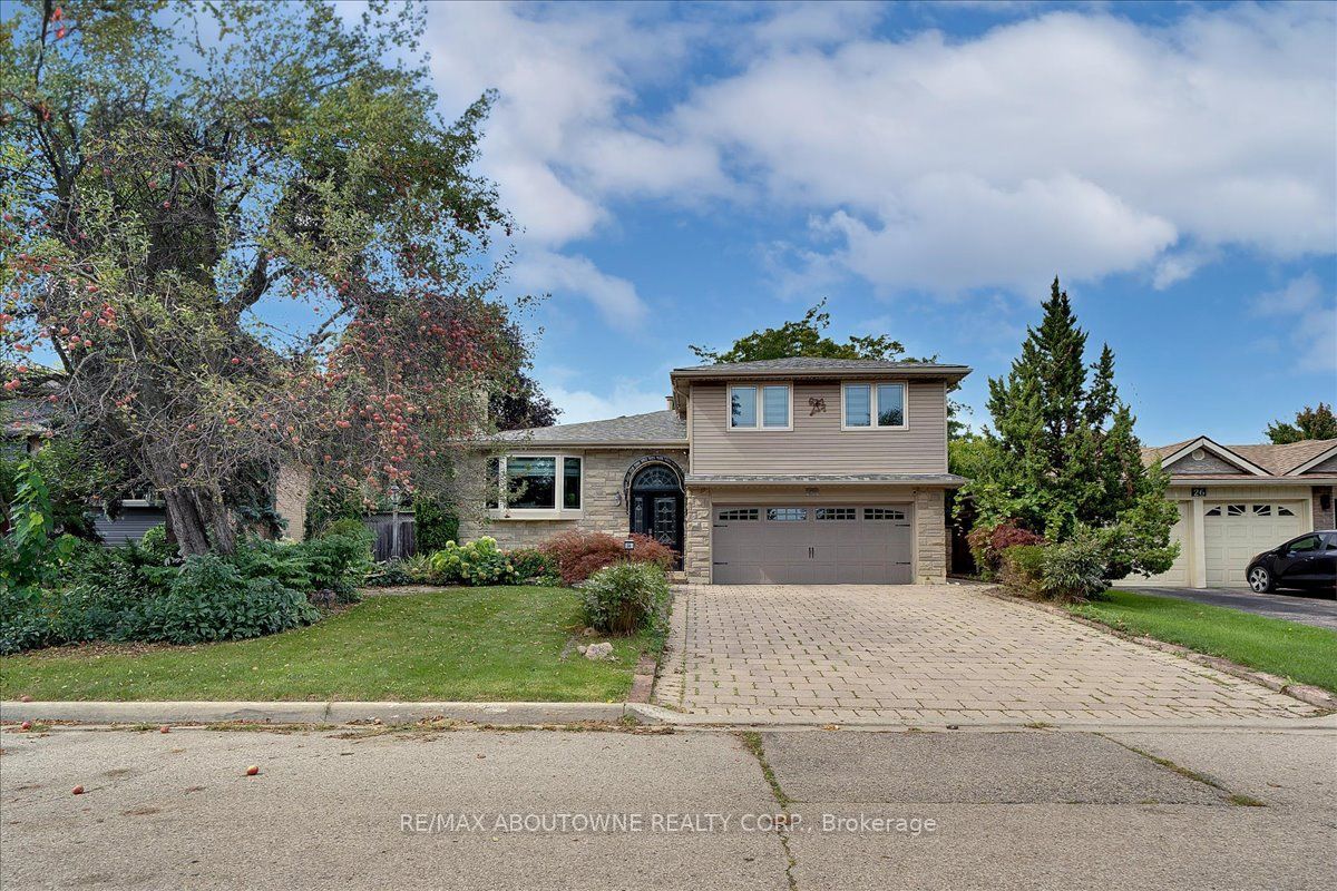 24 Golf View Drive Property Photo 1