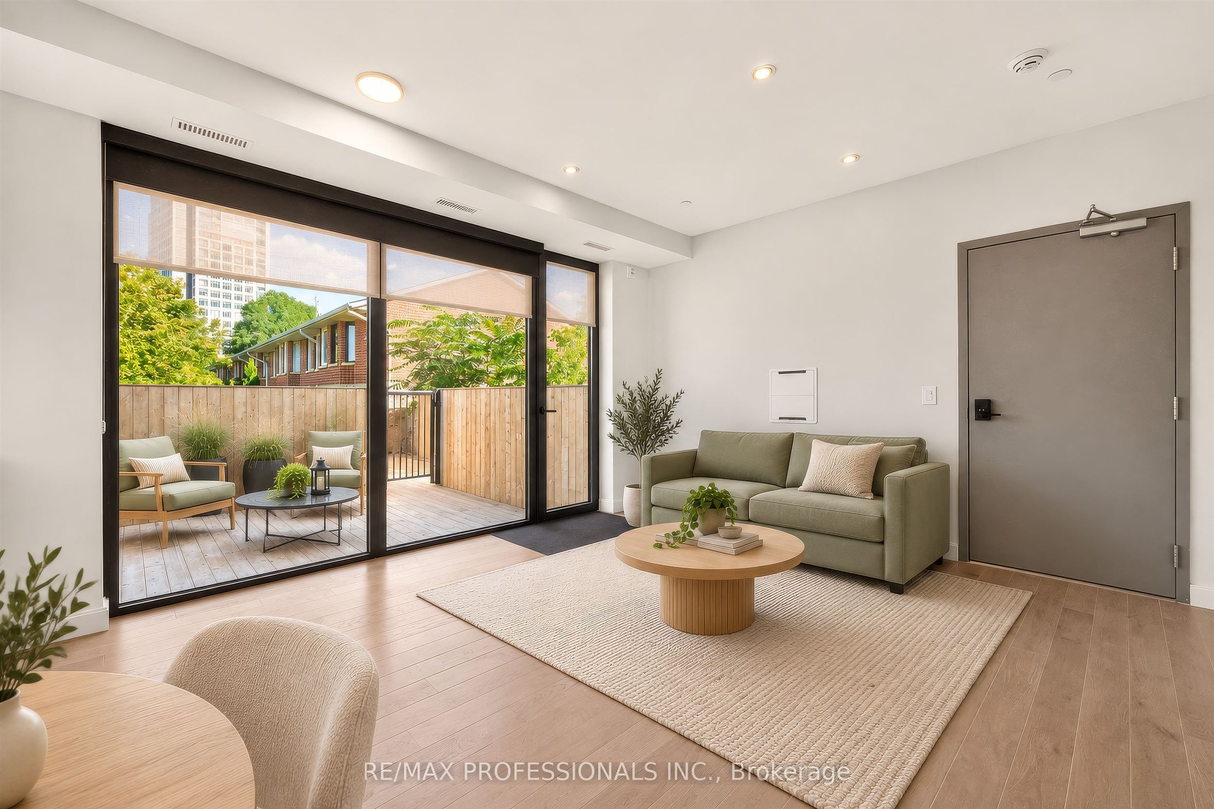 393 Perth Avenue 201 Property Photo 4