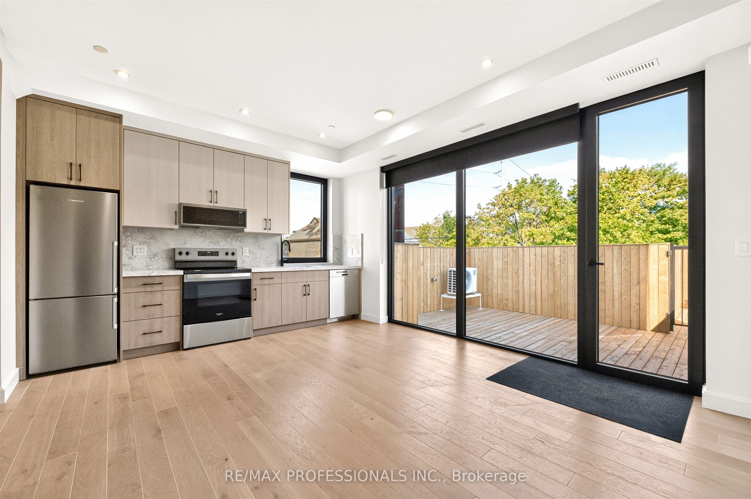 393 Perth Avenue 201 Property Photo 8
