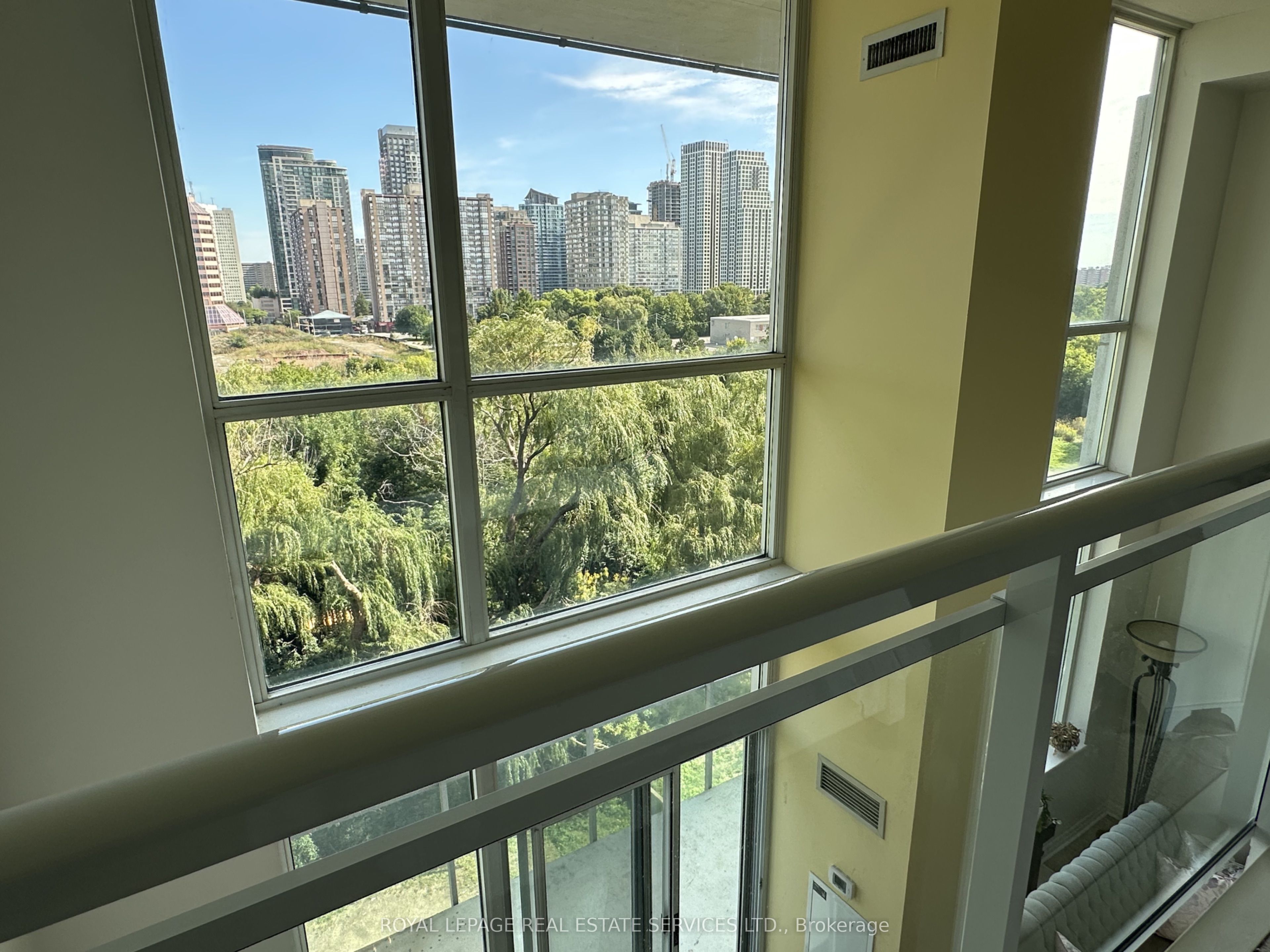 220 Burnhamthorpe Road W 505 Property Photo 20