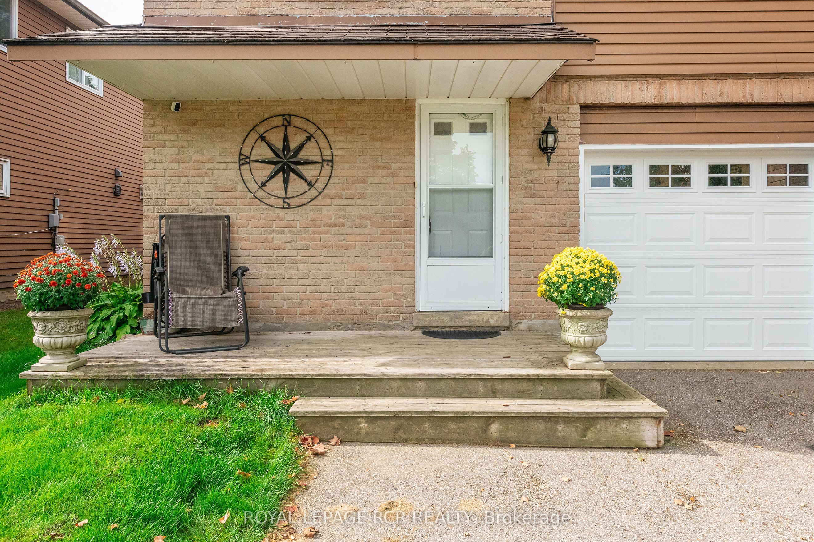 12 Steven Street Property Photo 1
