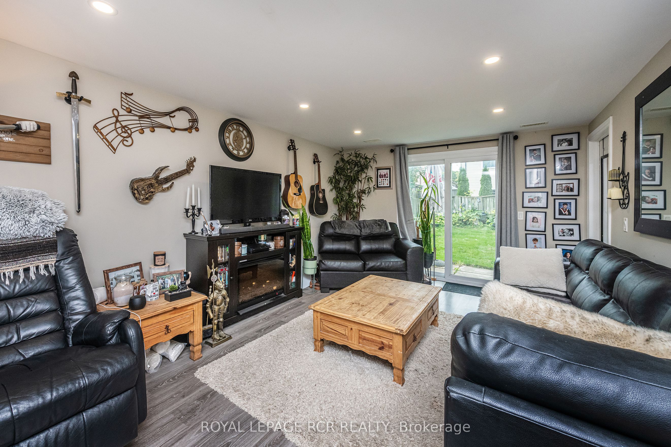 12 Steven Street Property Photo 6