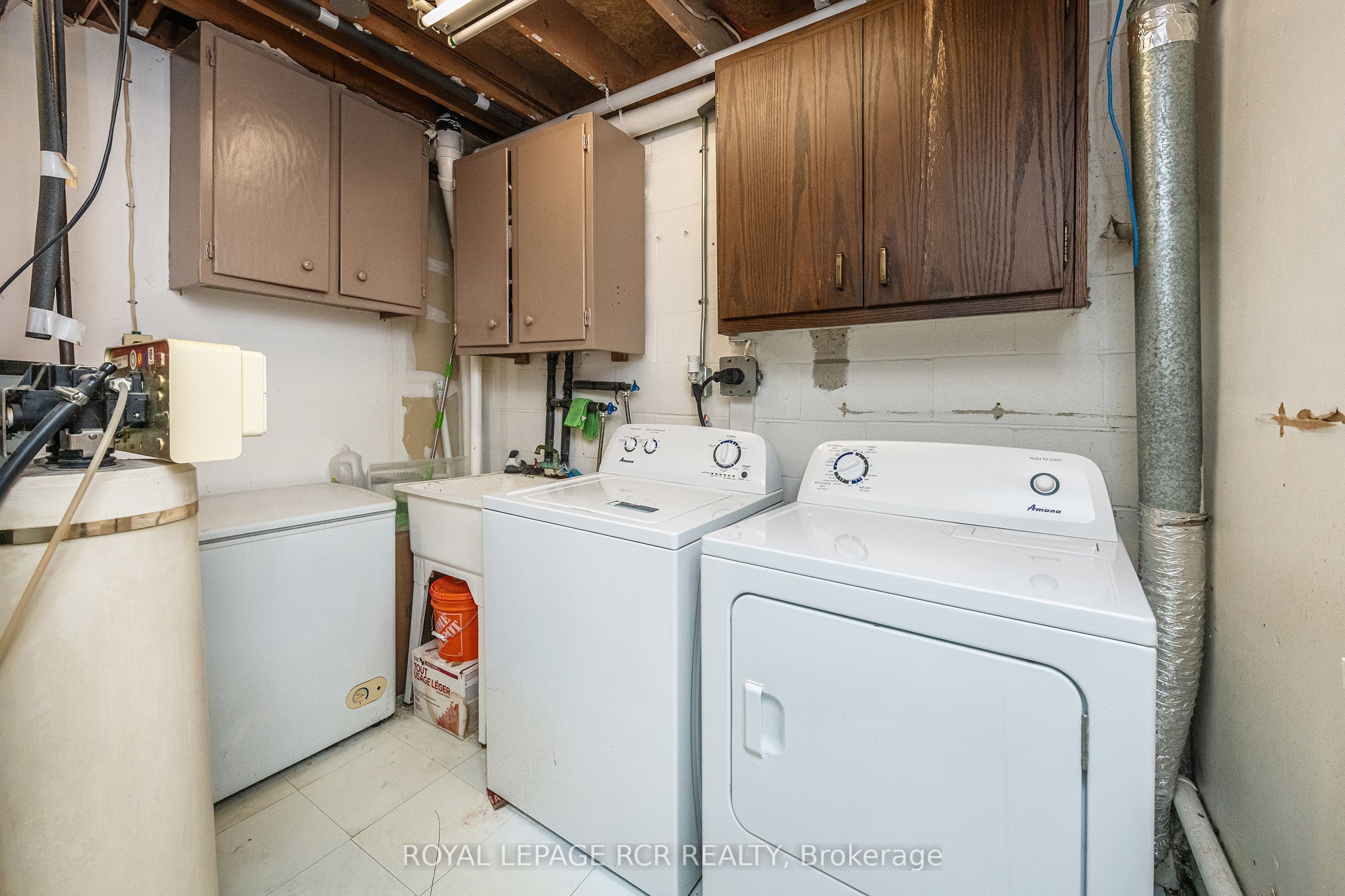 12 Steven Street Property Photo 10