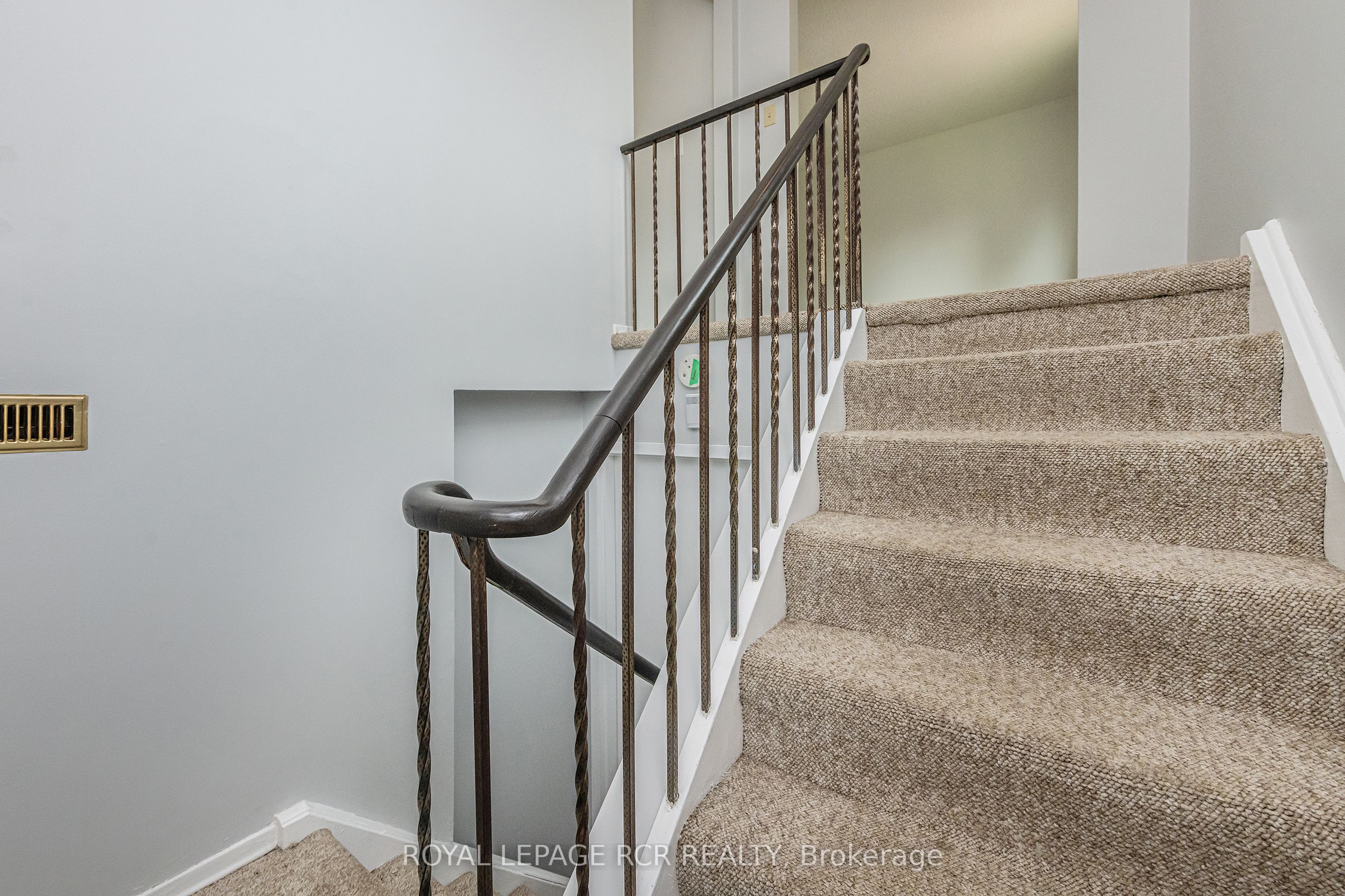 12 Steven Street Property Photo 11