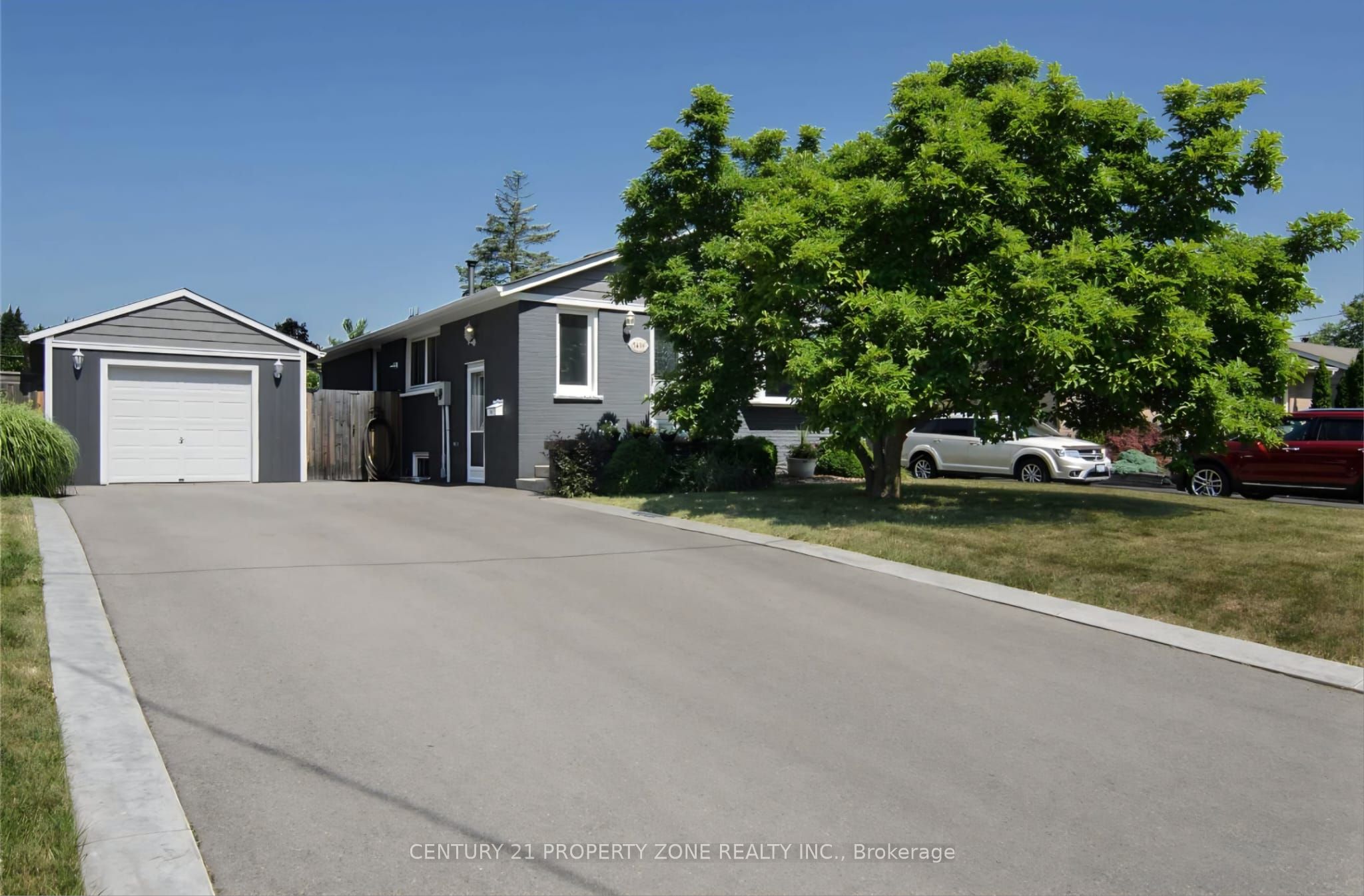 5439 Cornwall Crescent Property Photo 1