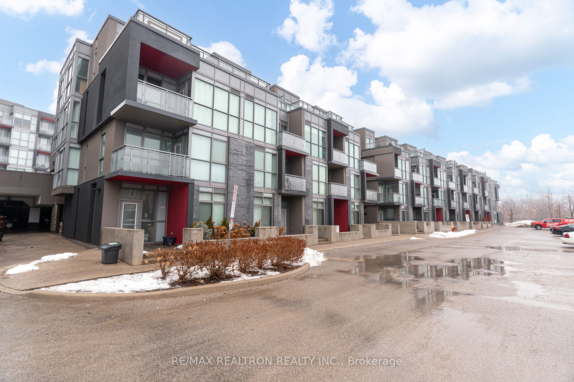 5260 Dundas Street N C401 Property Photo 1