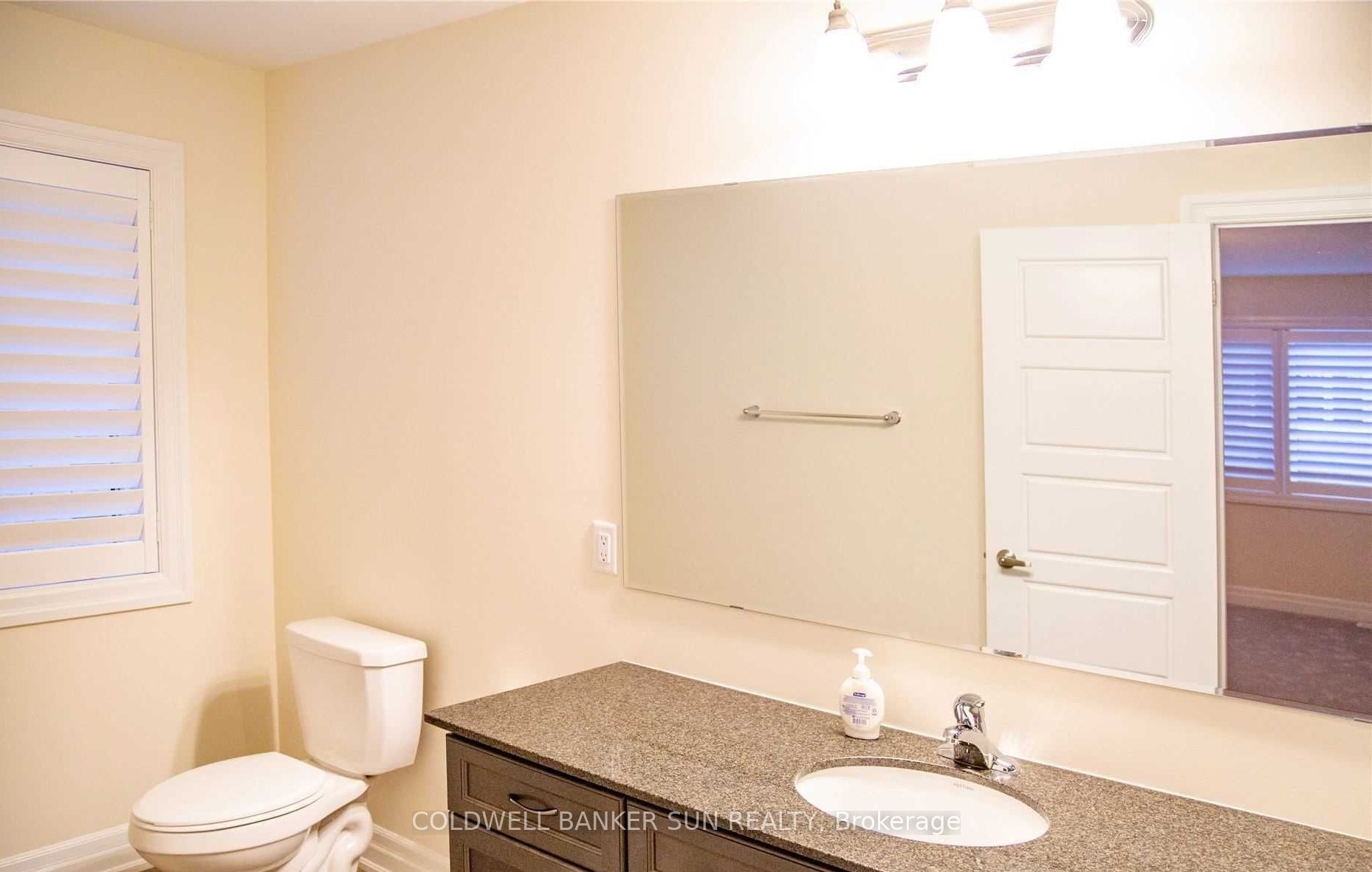 13 Divers Road Property Photo 19