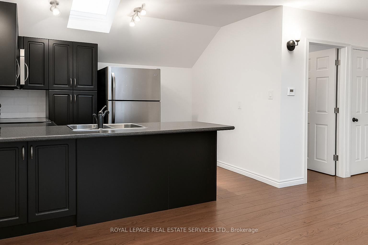 33 South Station Street Property Photo 8