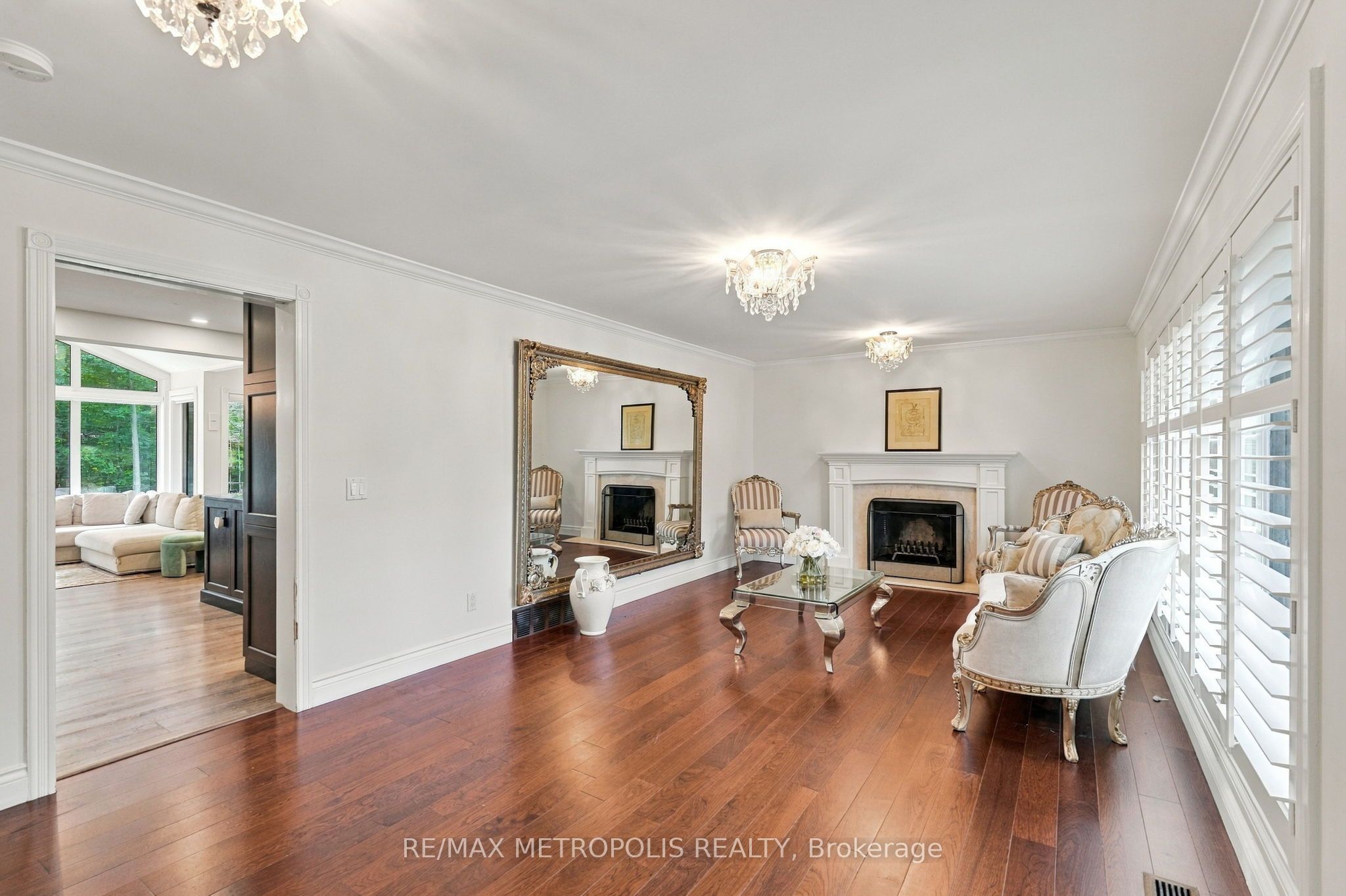 1228 Elgin Crescent Property Photo 16