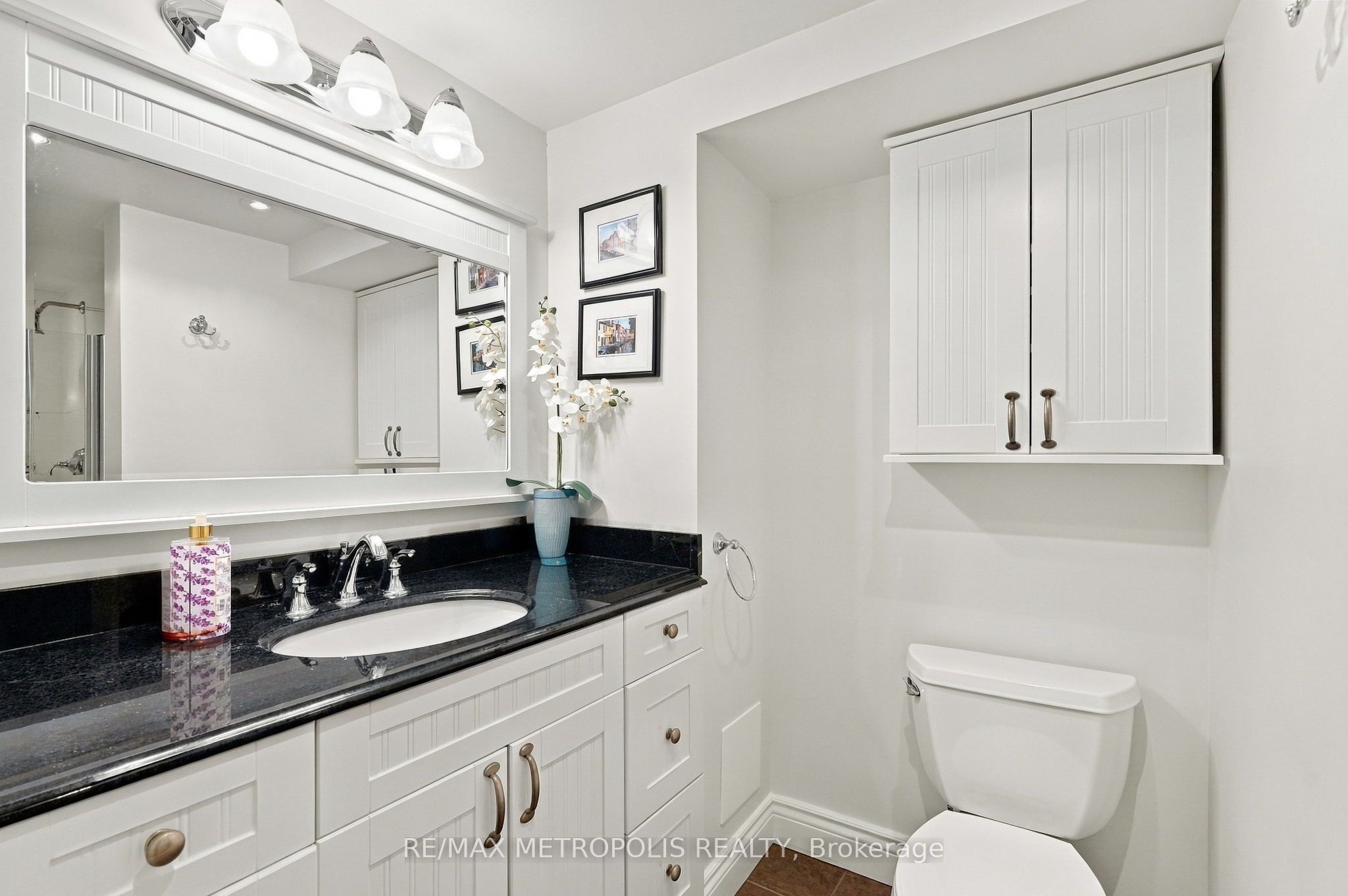 1228 Elgin Crescent Property Photo 42