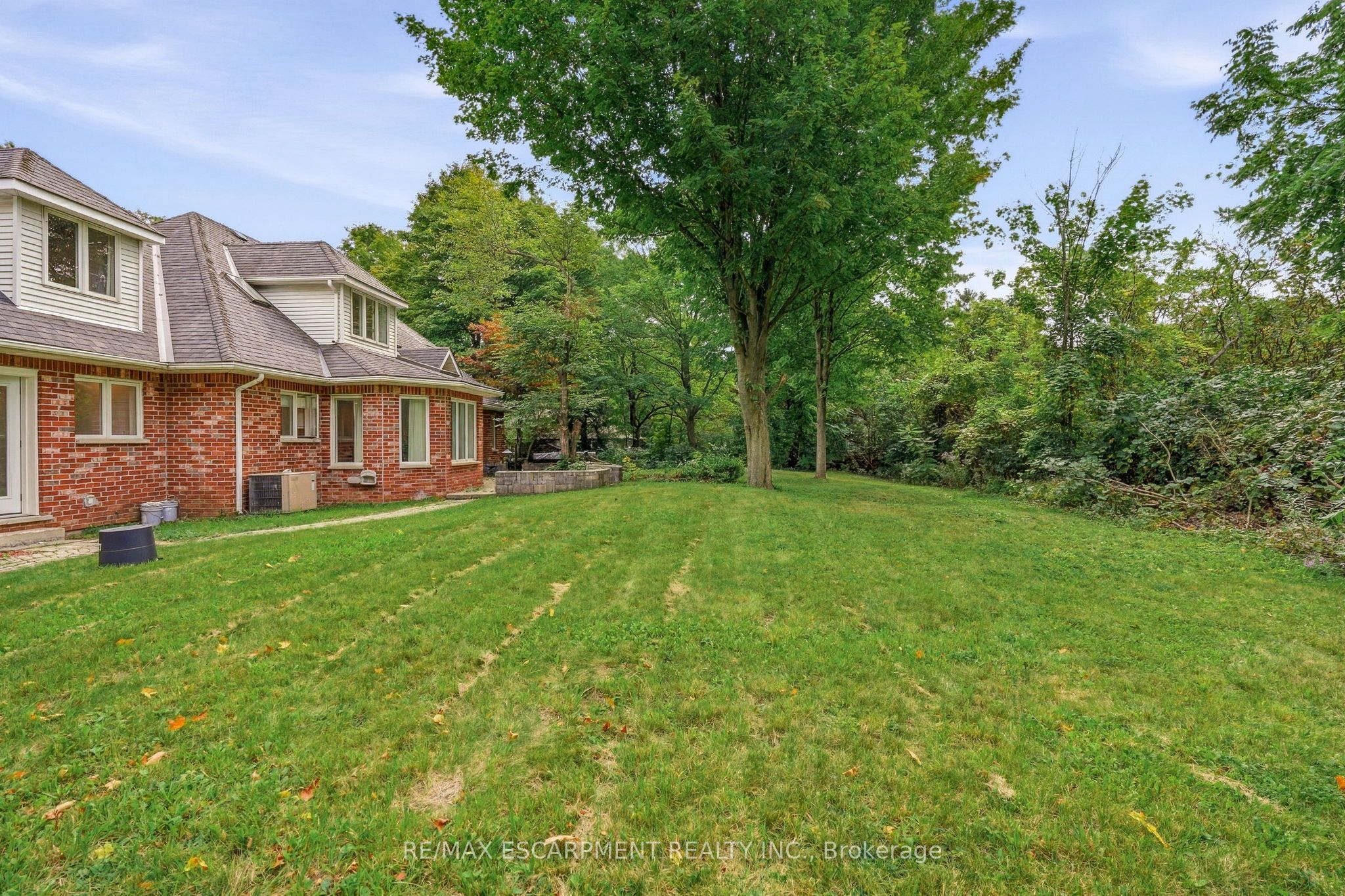 8010 Guelph Line Property Photo 4