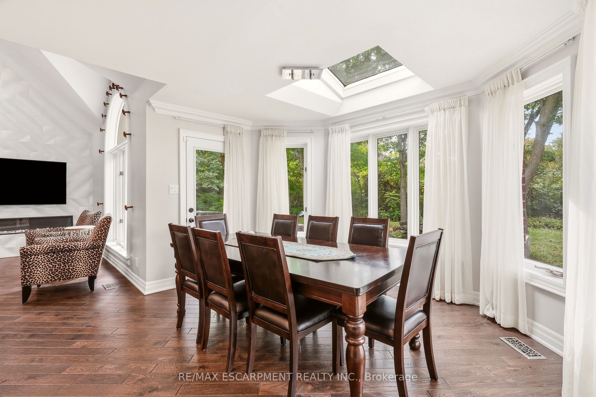 8010 Guelph Line Property Photo 15