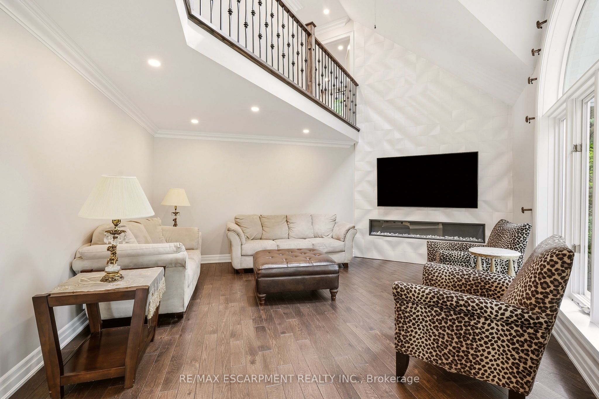 8010 Guelph Line Property Photo 16