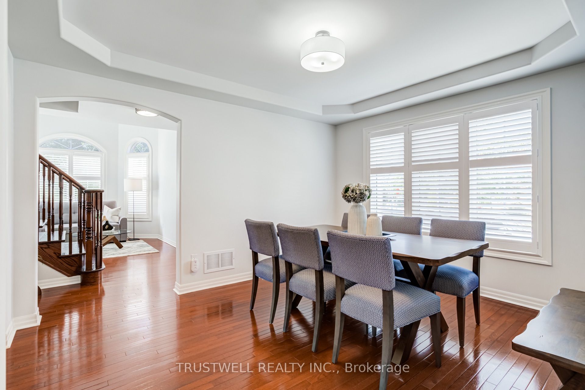687 Irving Terrace Property Photo 8