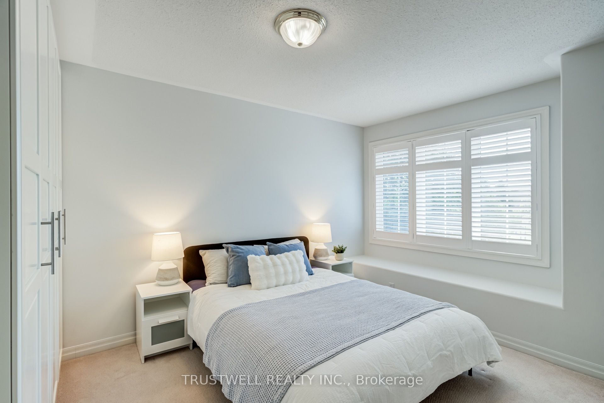 687 Irving Terrace Property Photo 26