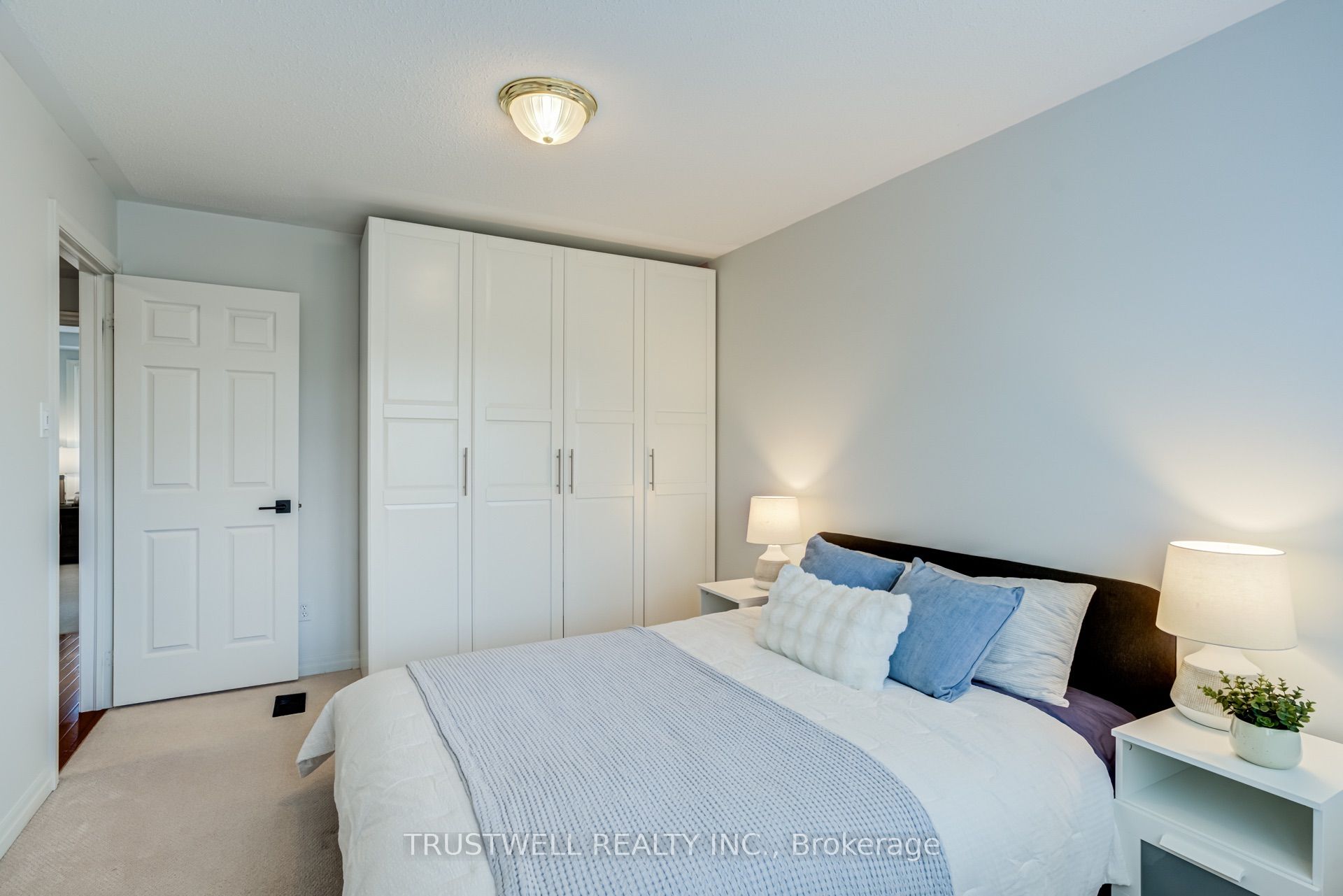 687 Irving Terrace Property Photo 27