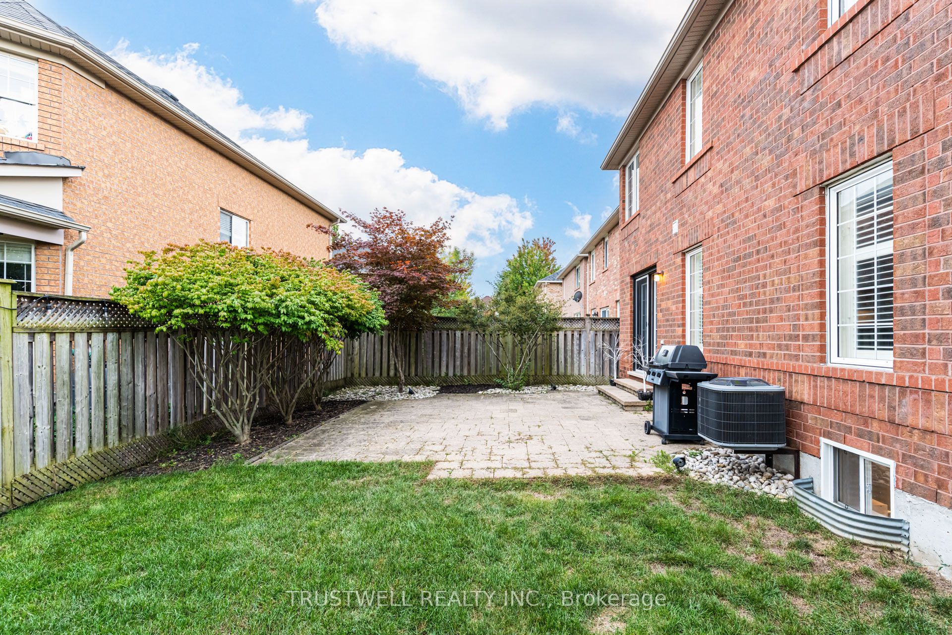 687 Irving Terrace Property Photo 38