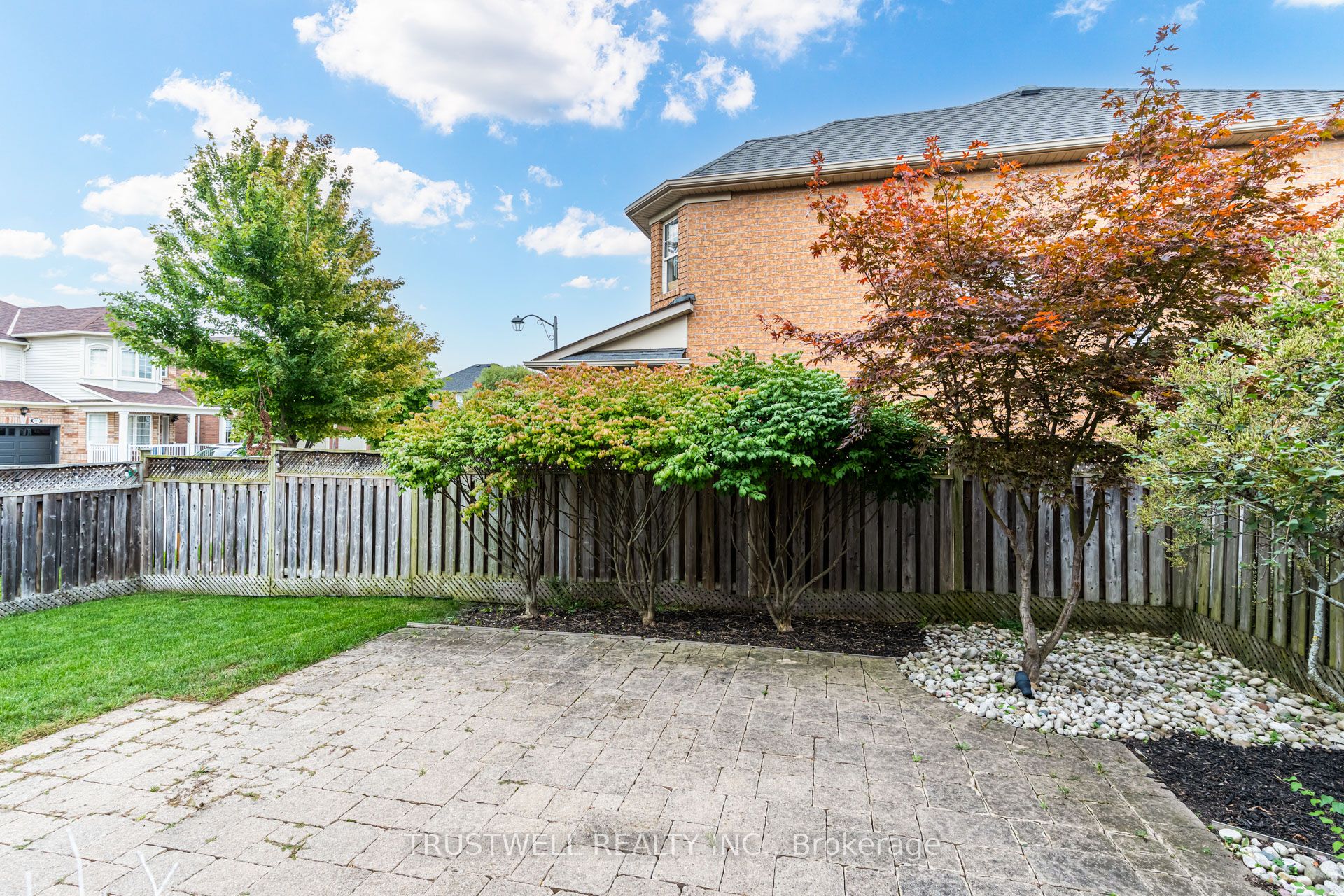 687 Irving Terrace Property Photo 39