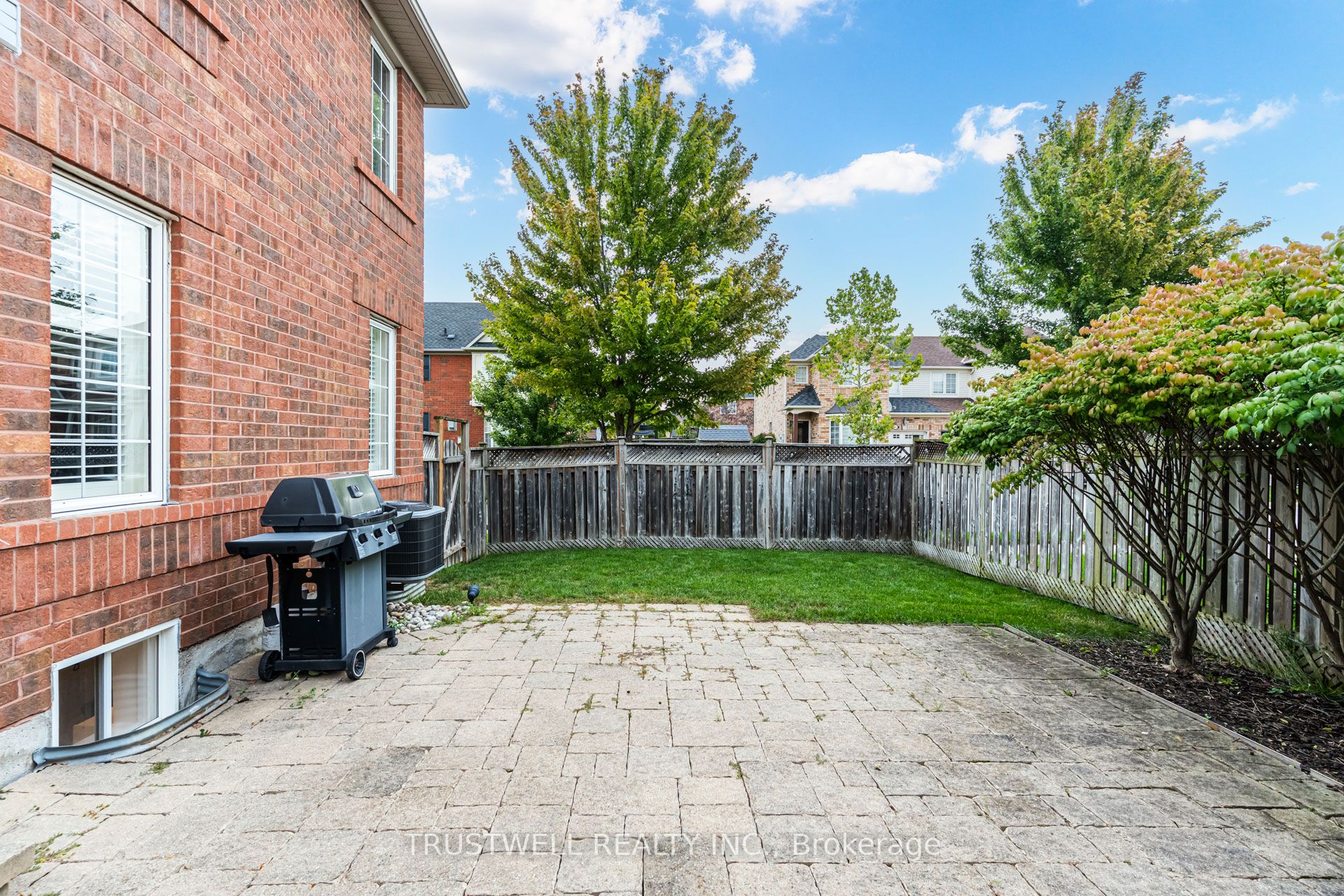 687 Irving Terrace Property Photo 41