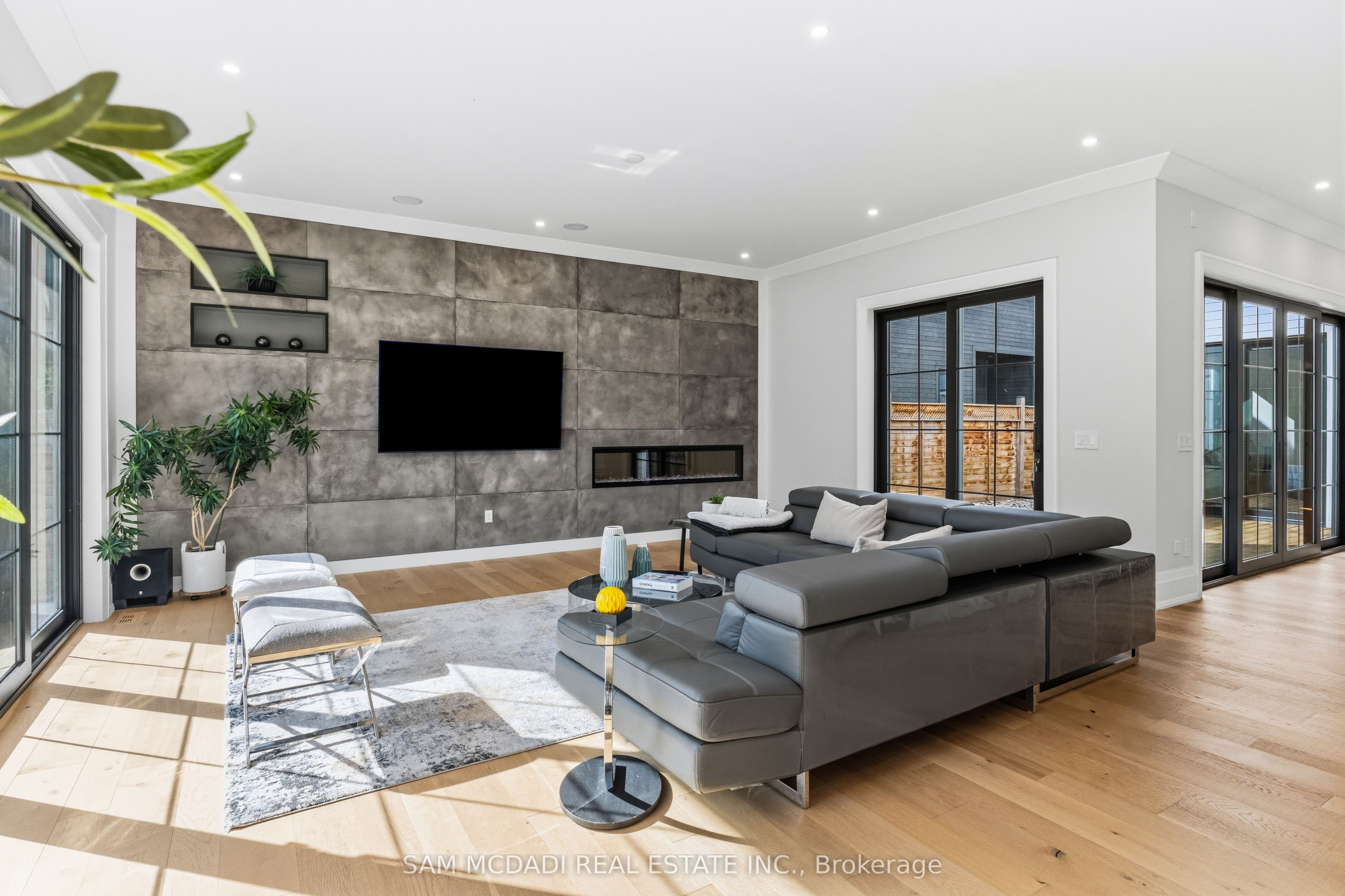 584 Fourth Line Property Photo 13