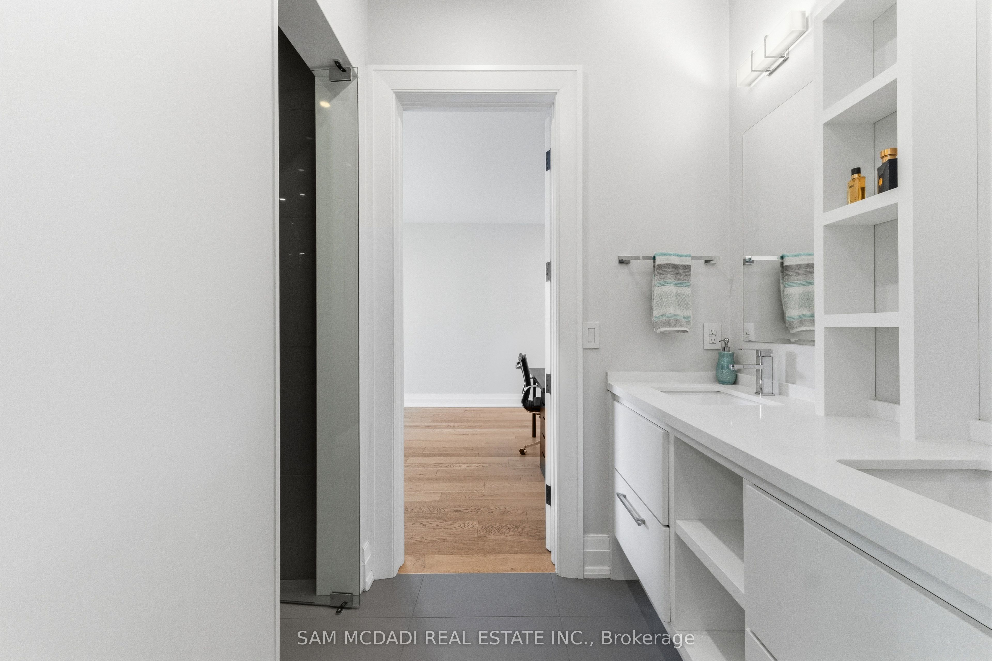 584 Fourth Line Property Photo 26
