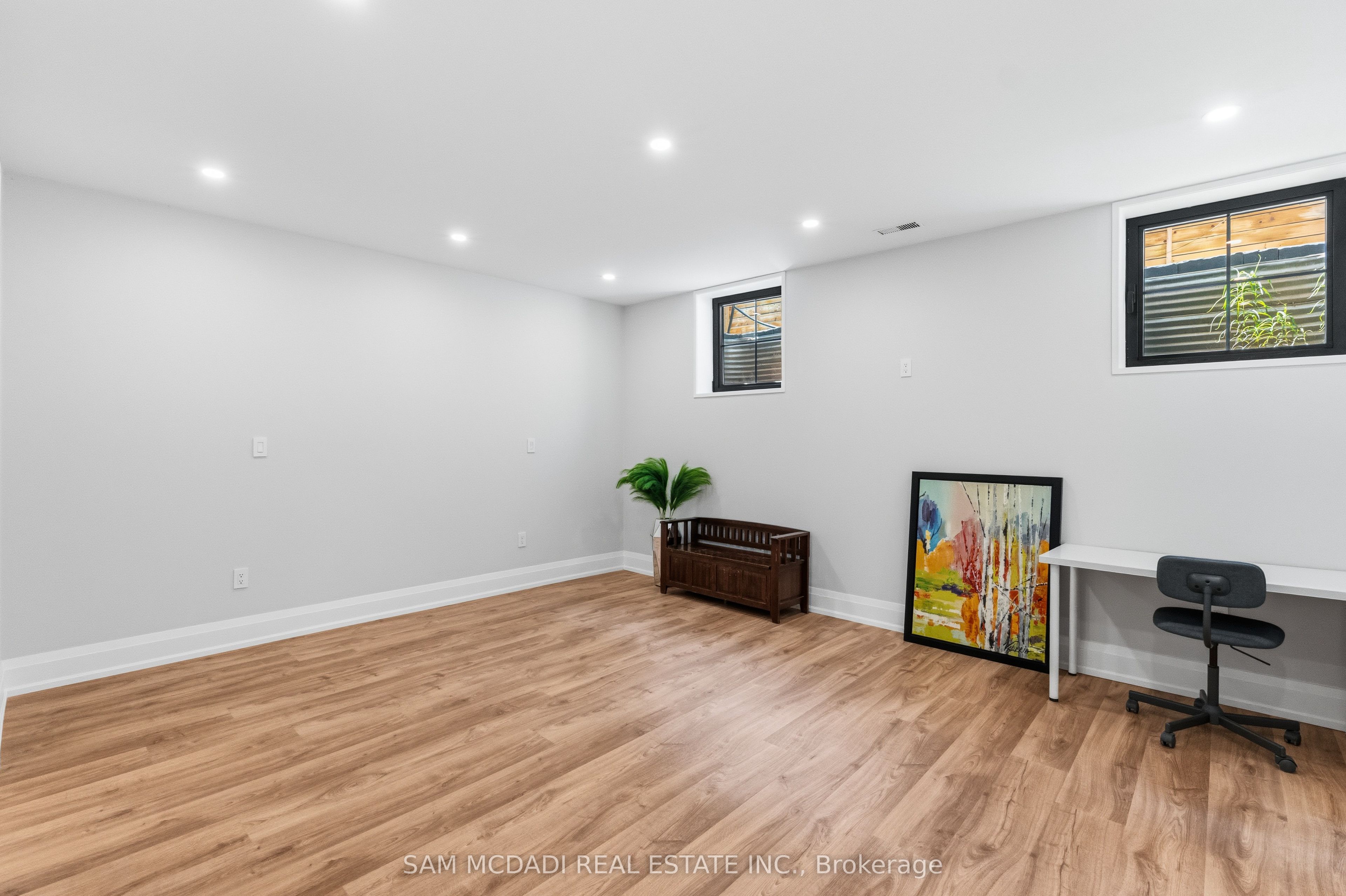 584 Fourth Line Property Photo 39